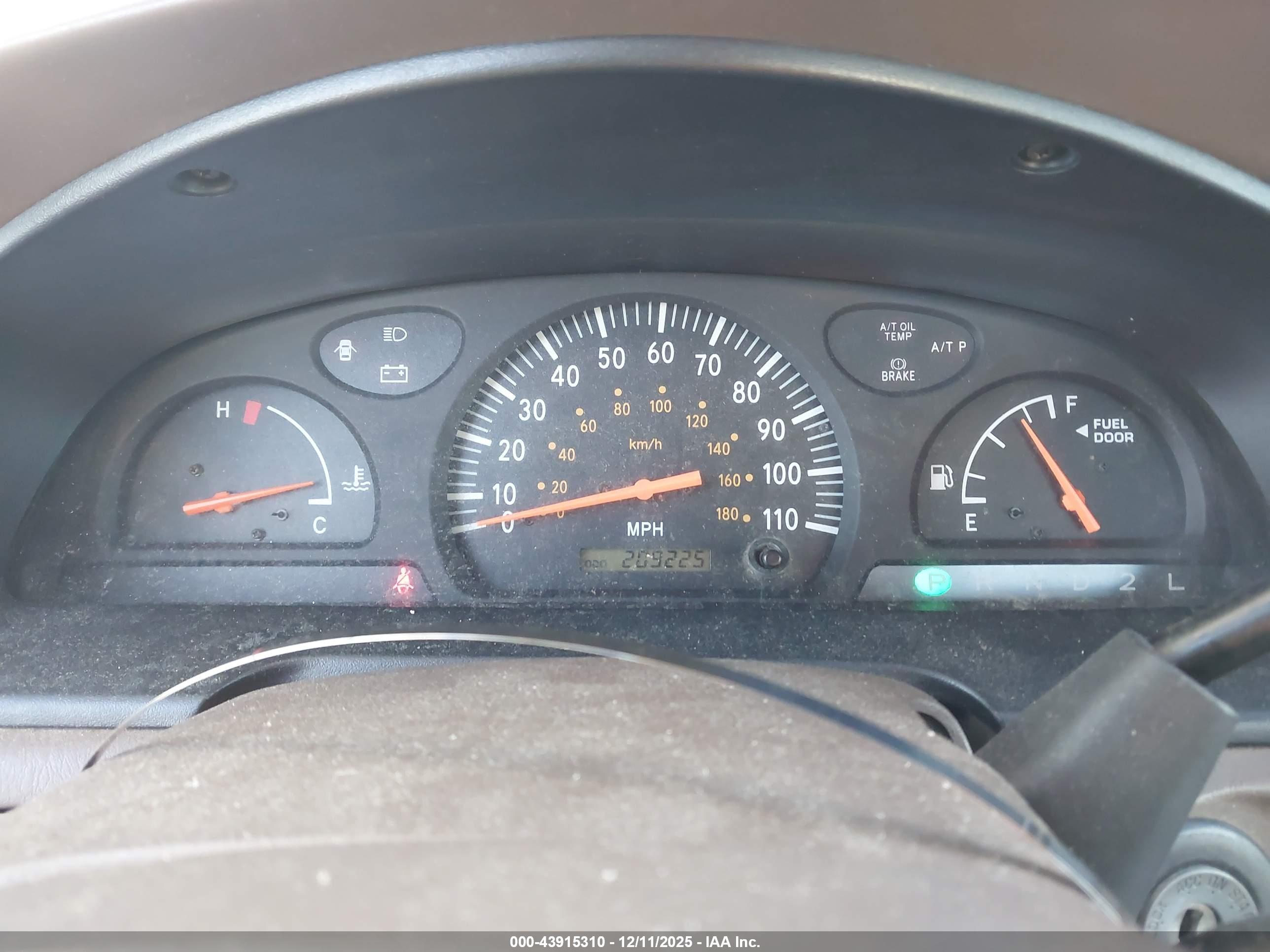 TOYOTA TUNDRA image 7