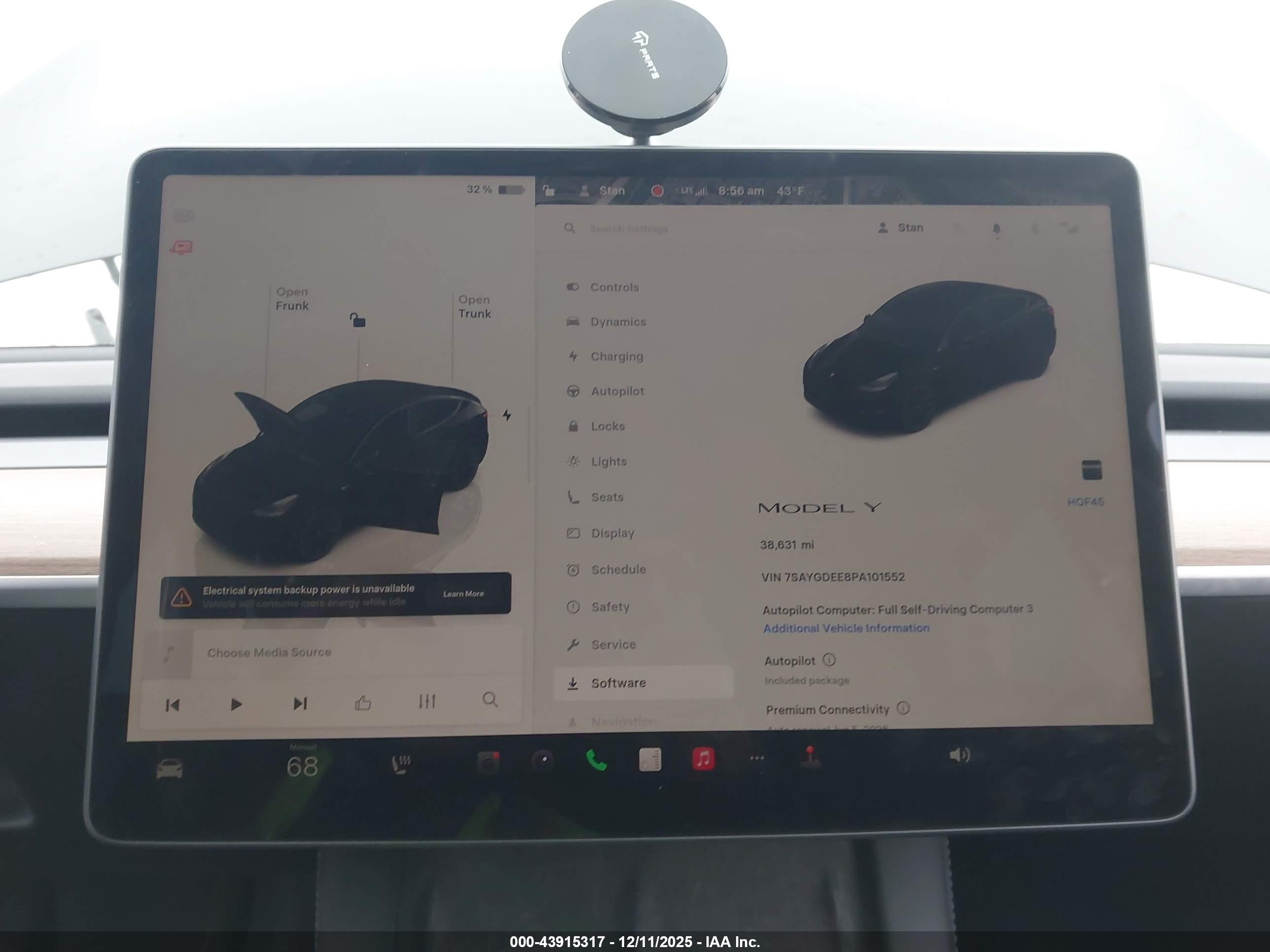 TESLA MODEL image 7
