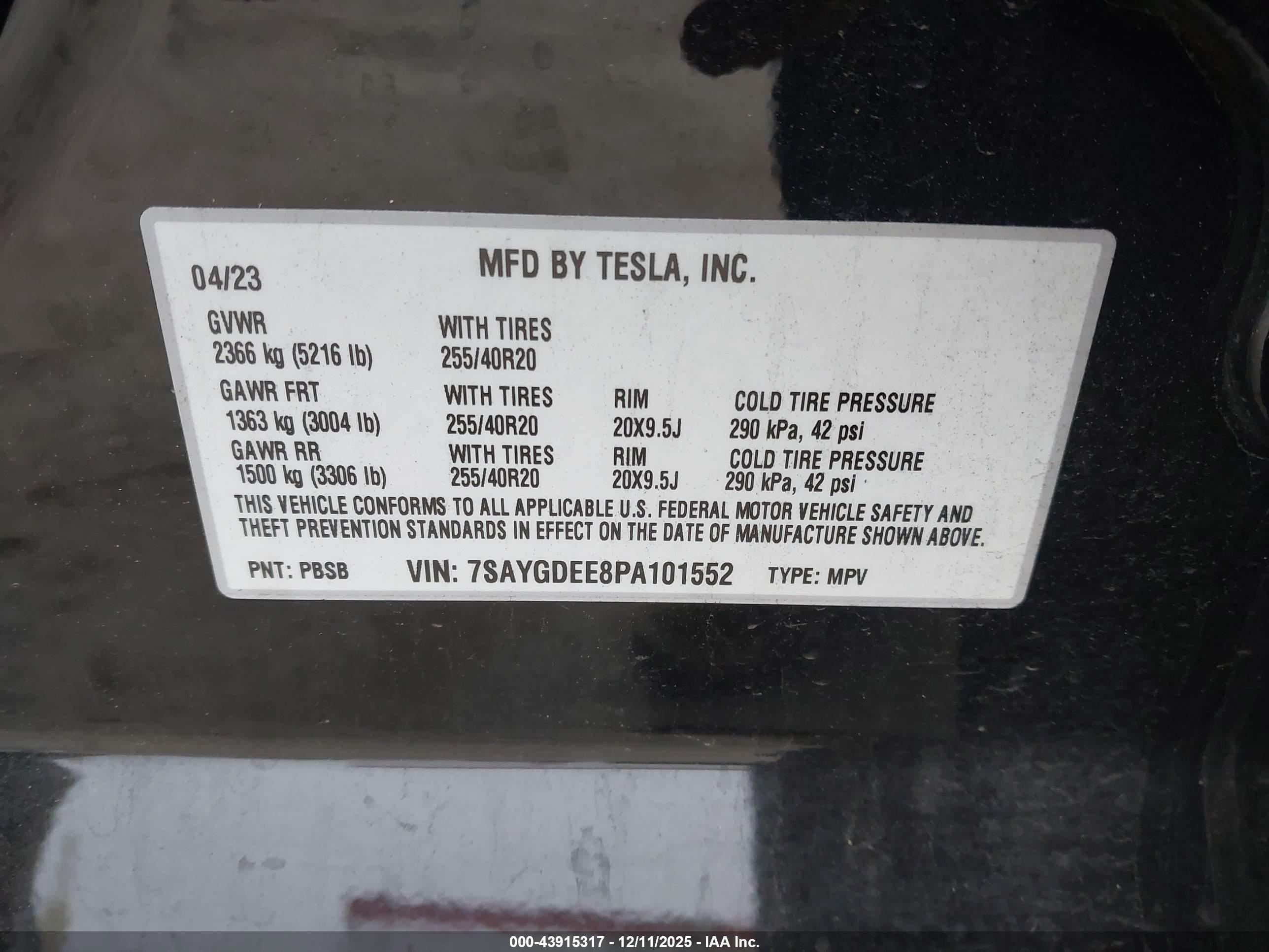 TESLA MODEL image 9