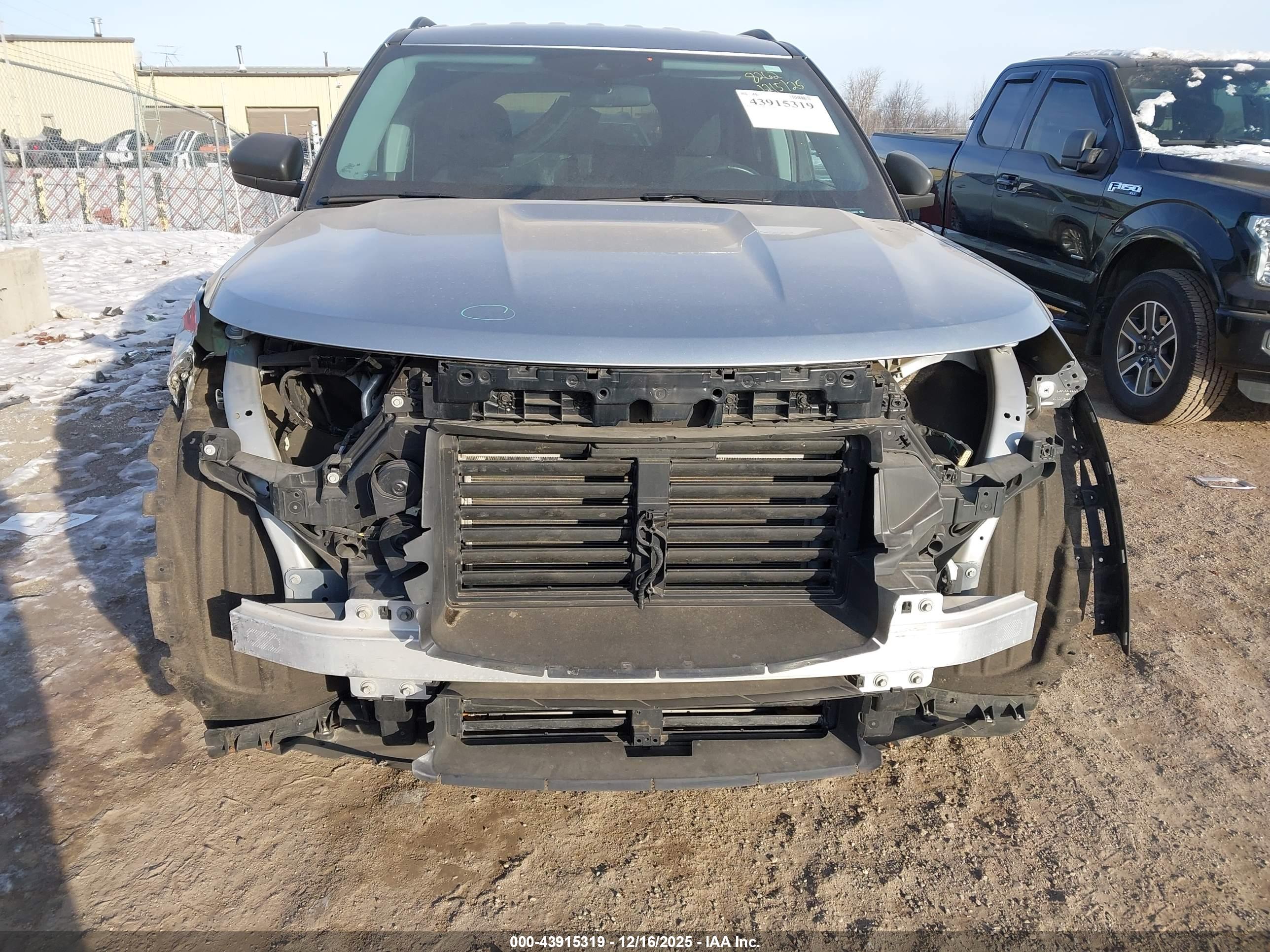 FORD EXPLORER image 6