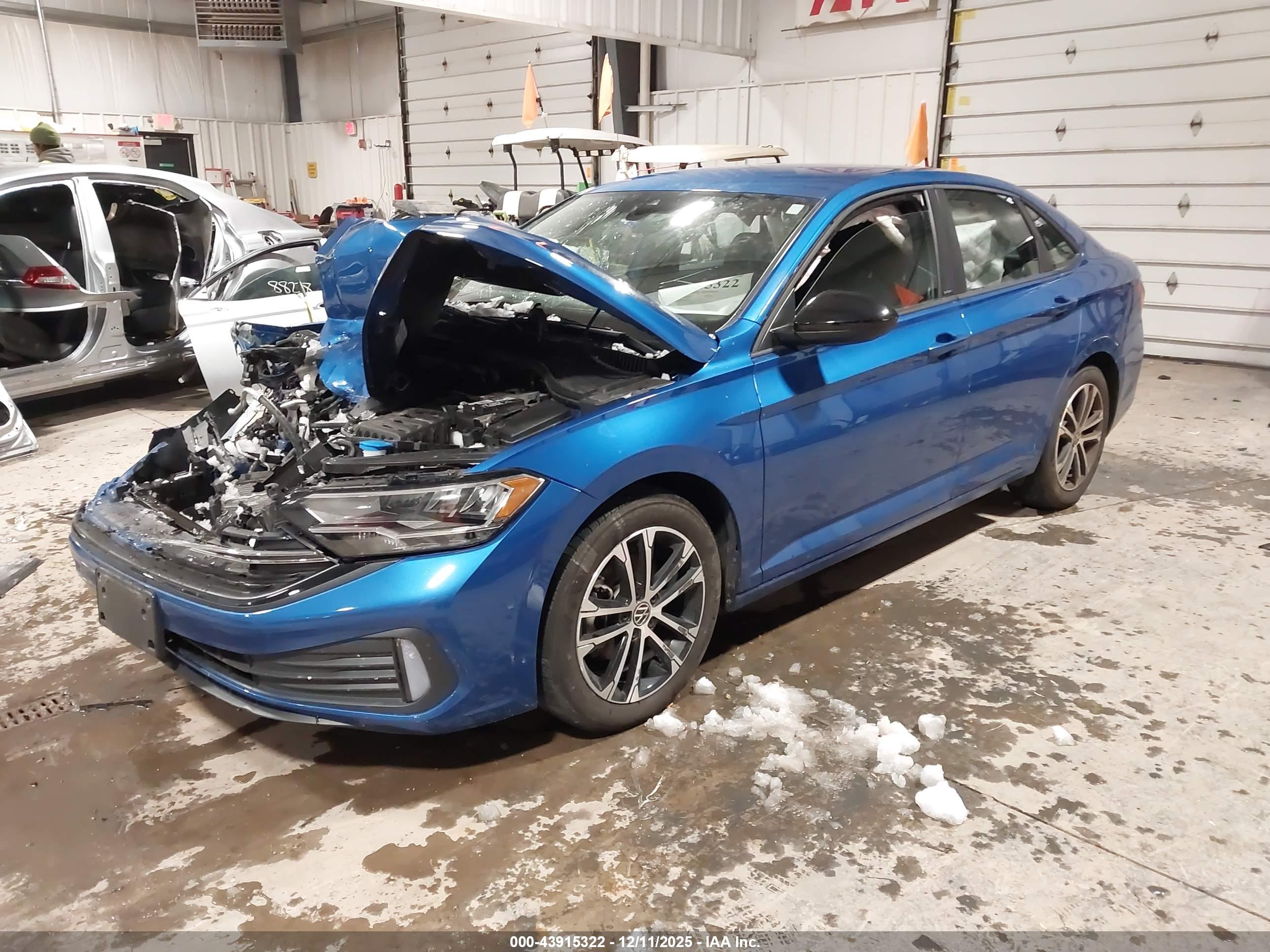 VOLKSWAGEN JETTA image 2