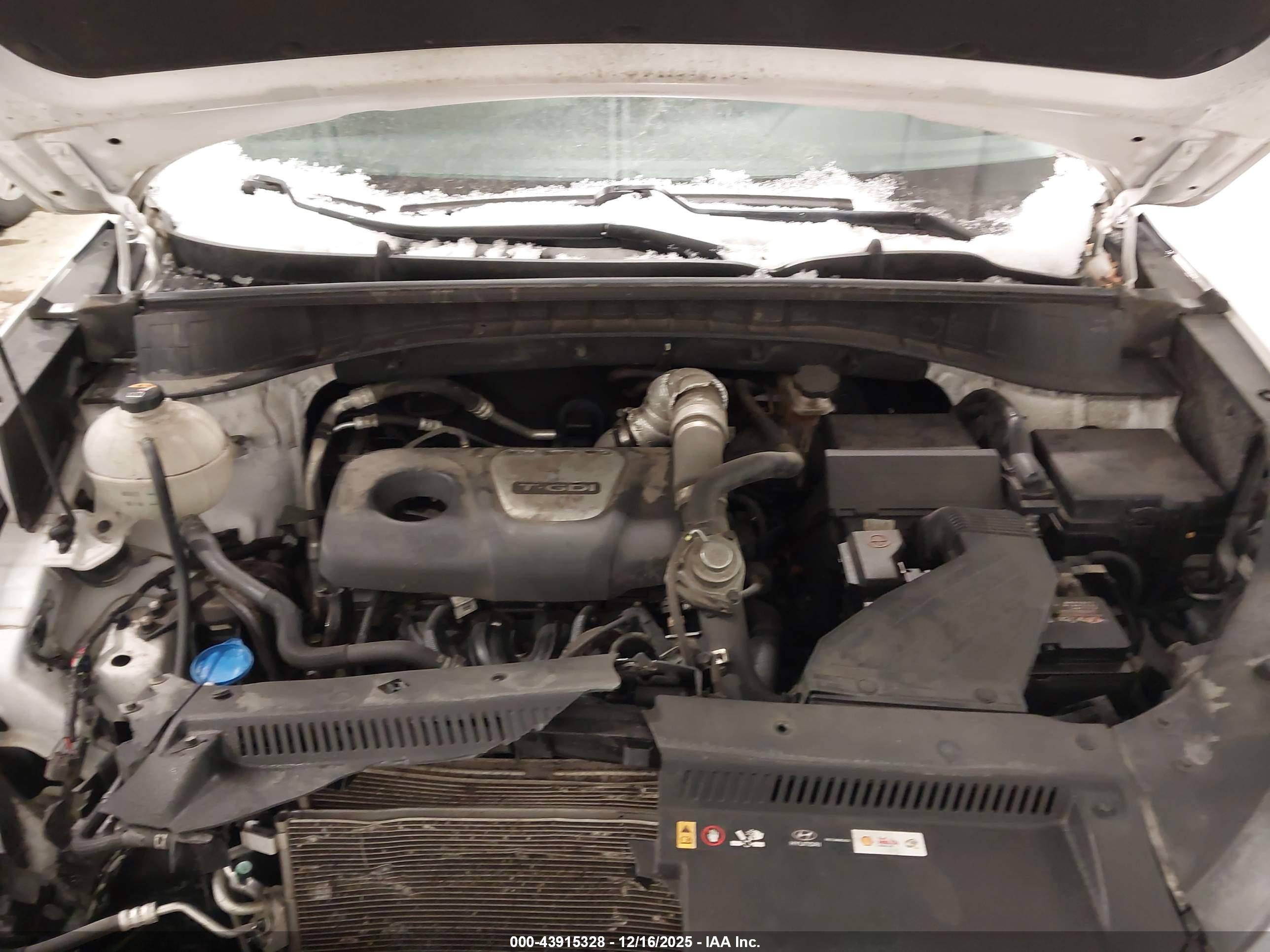 HYUNDAI TUCSON image 10
