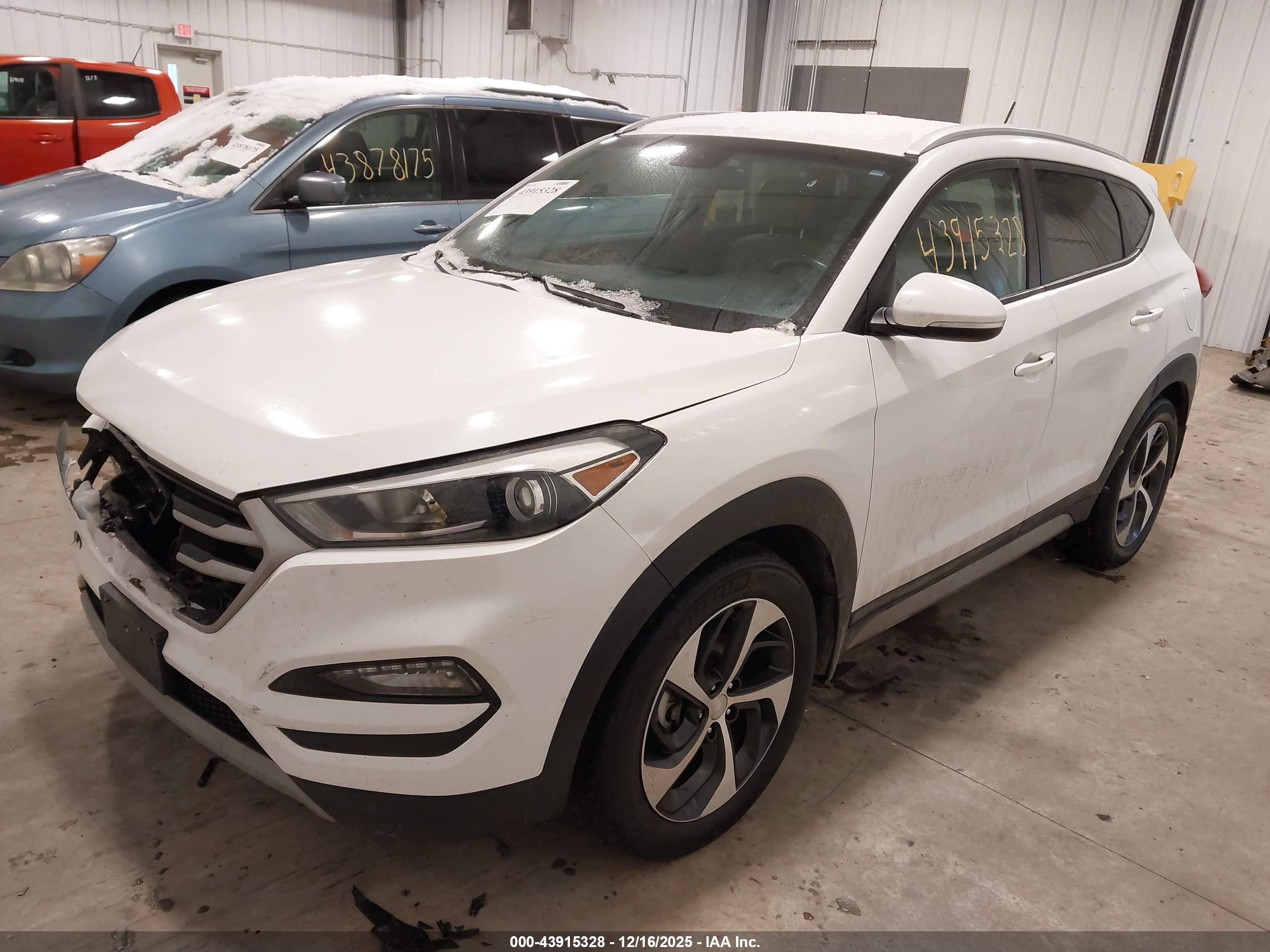 HYUNDAI TUCSON image 2