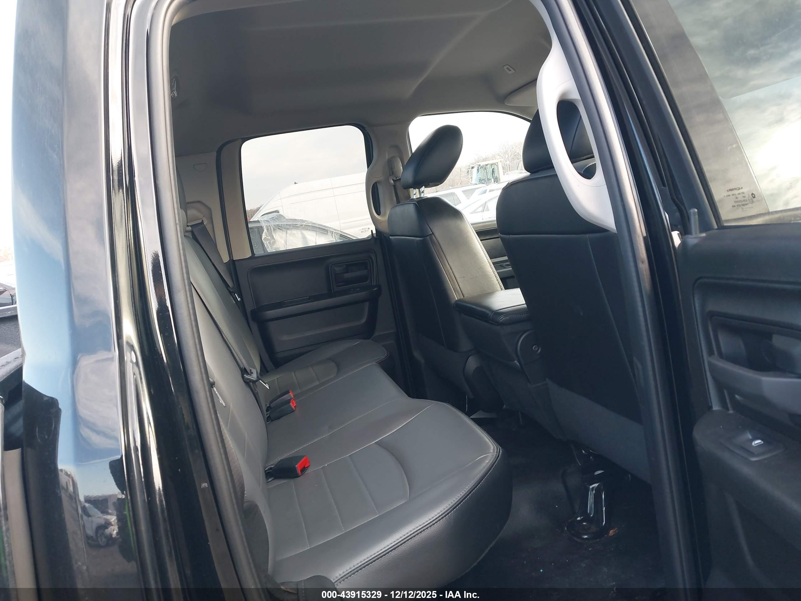 RAM 1500 image 8