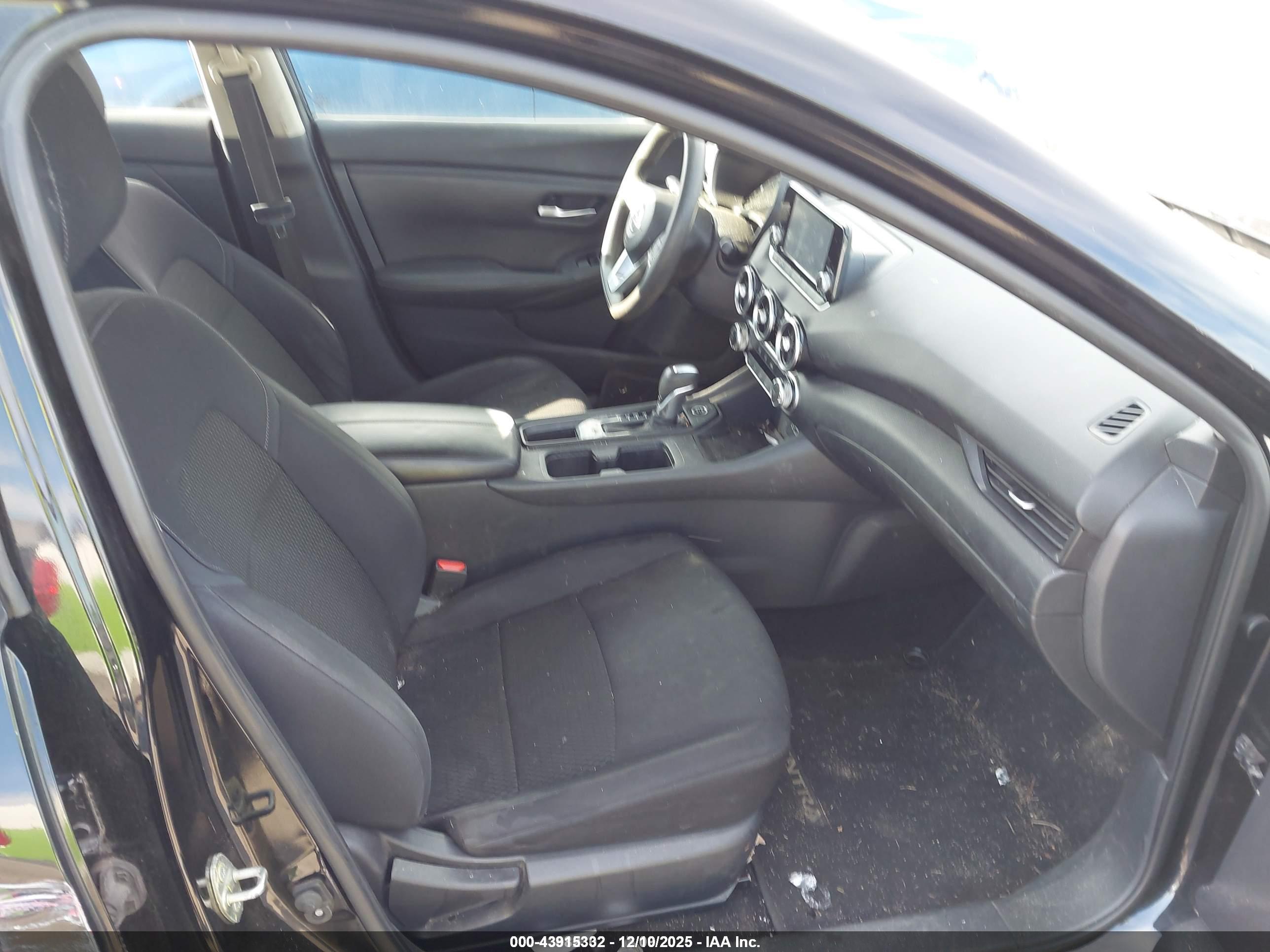 NISSAN SENTRA image 5