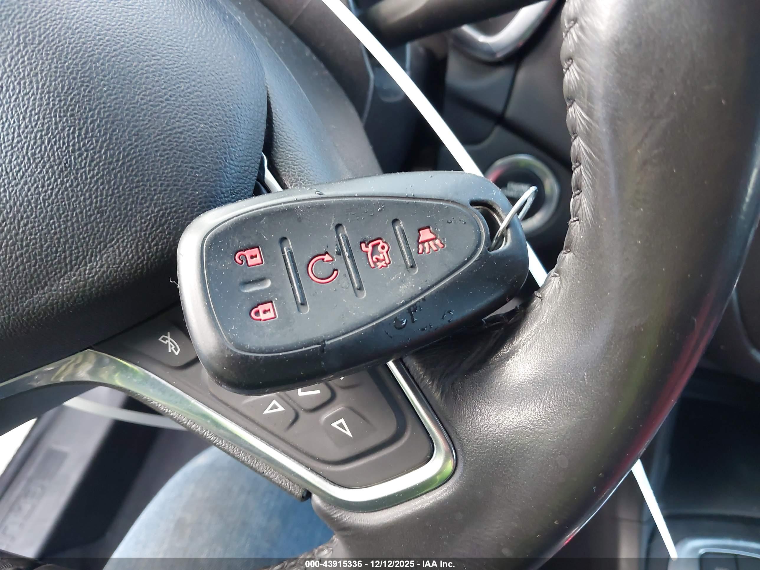 CHEVROLET EQUINOX image 11