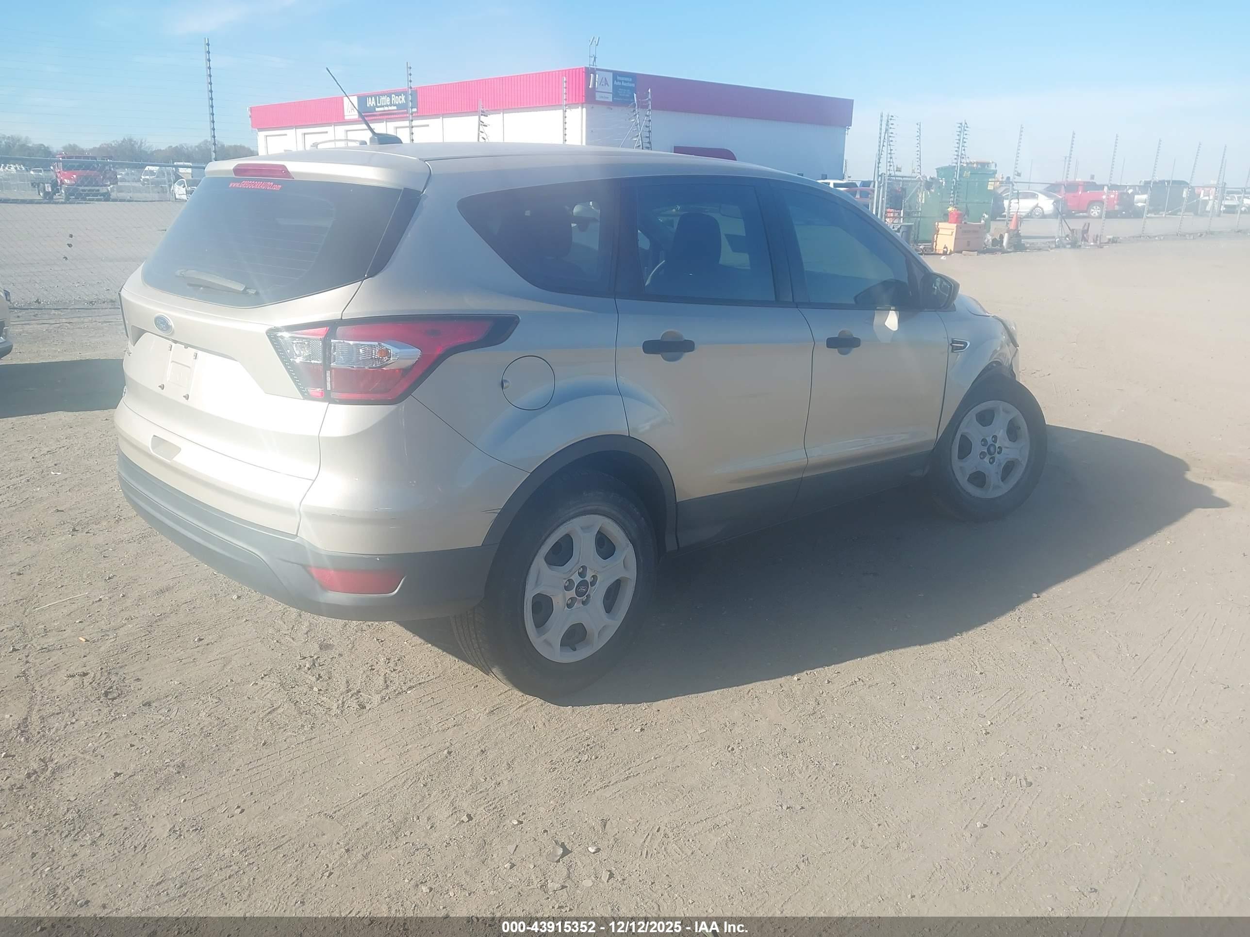 FORD ESCAPE image 4