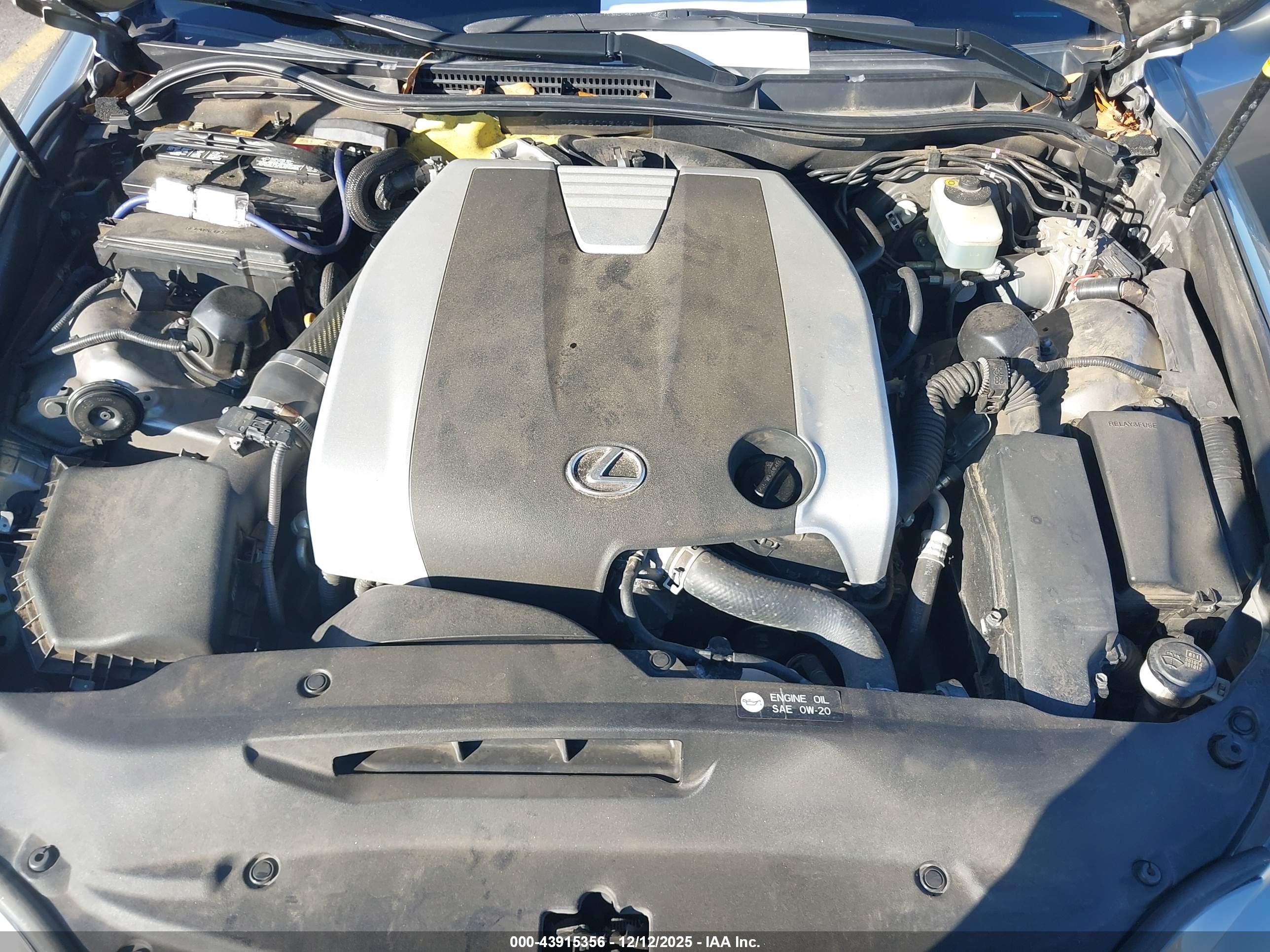 LEXUS IS image 10