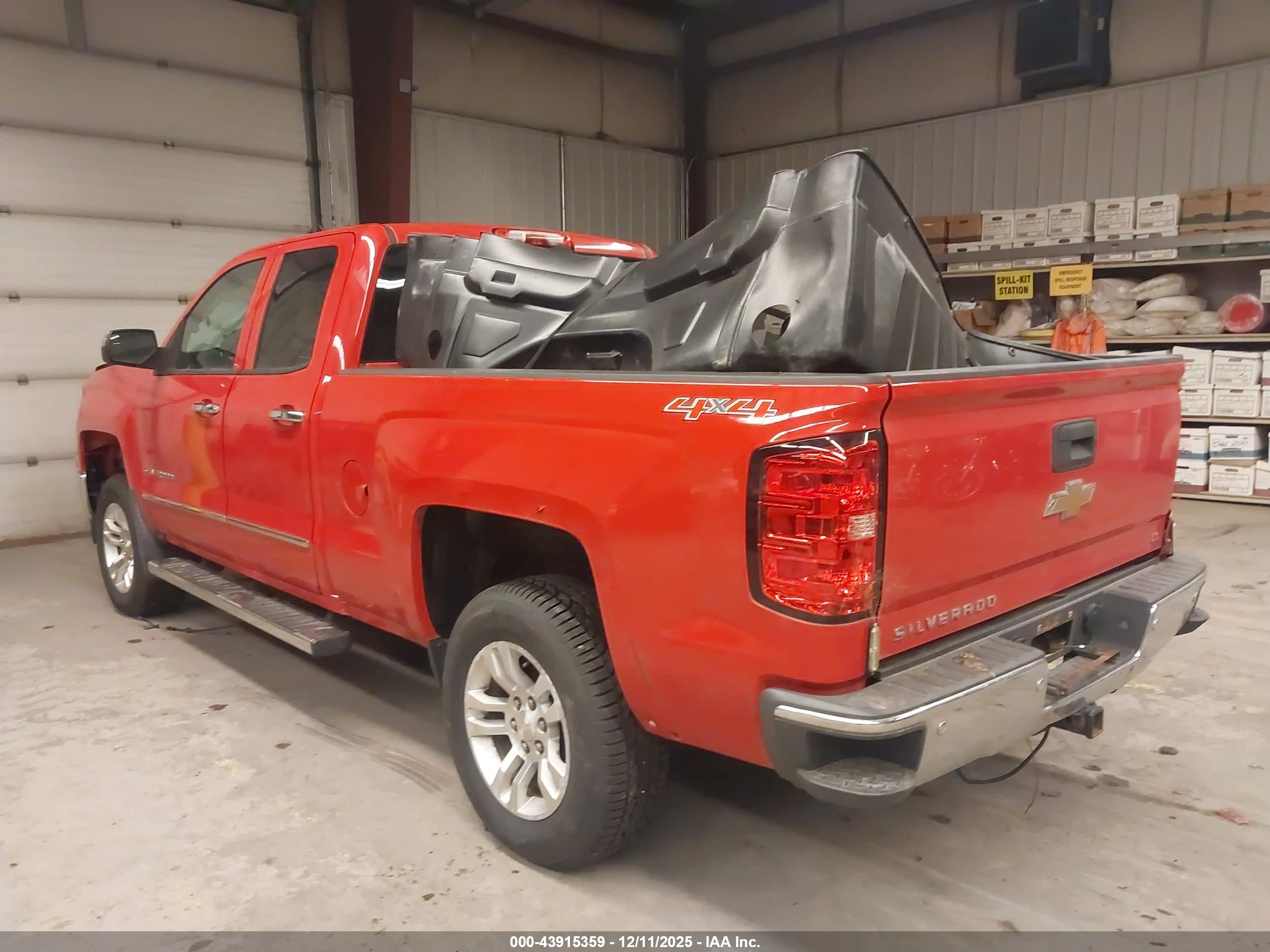 CHEVROLET SILVERADO image 3