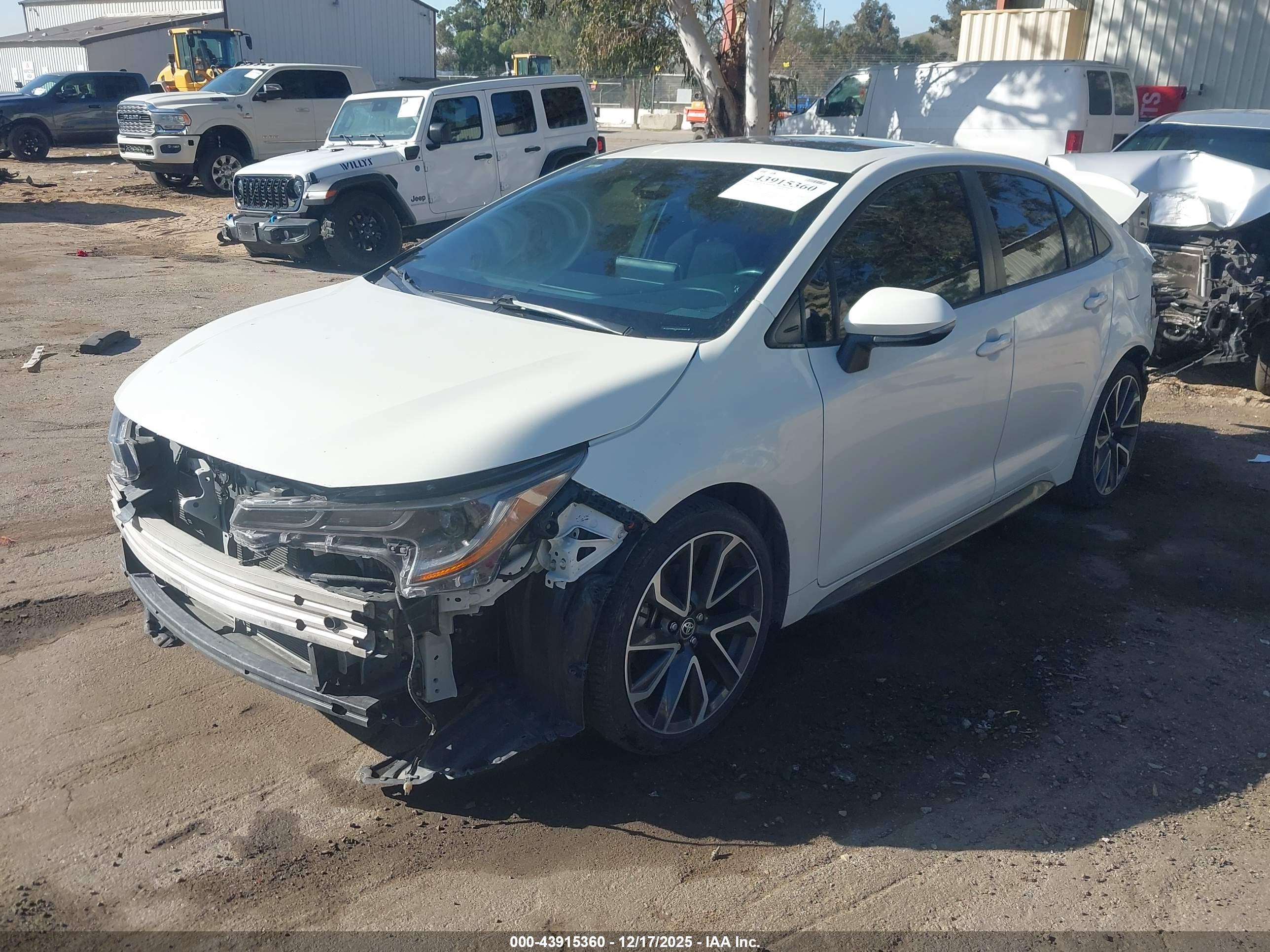TOYOTA COROLLA image 2