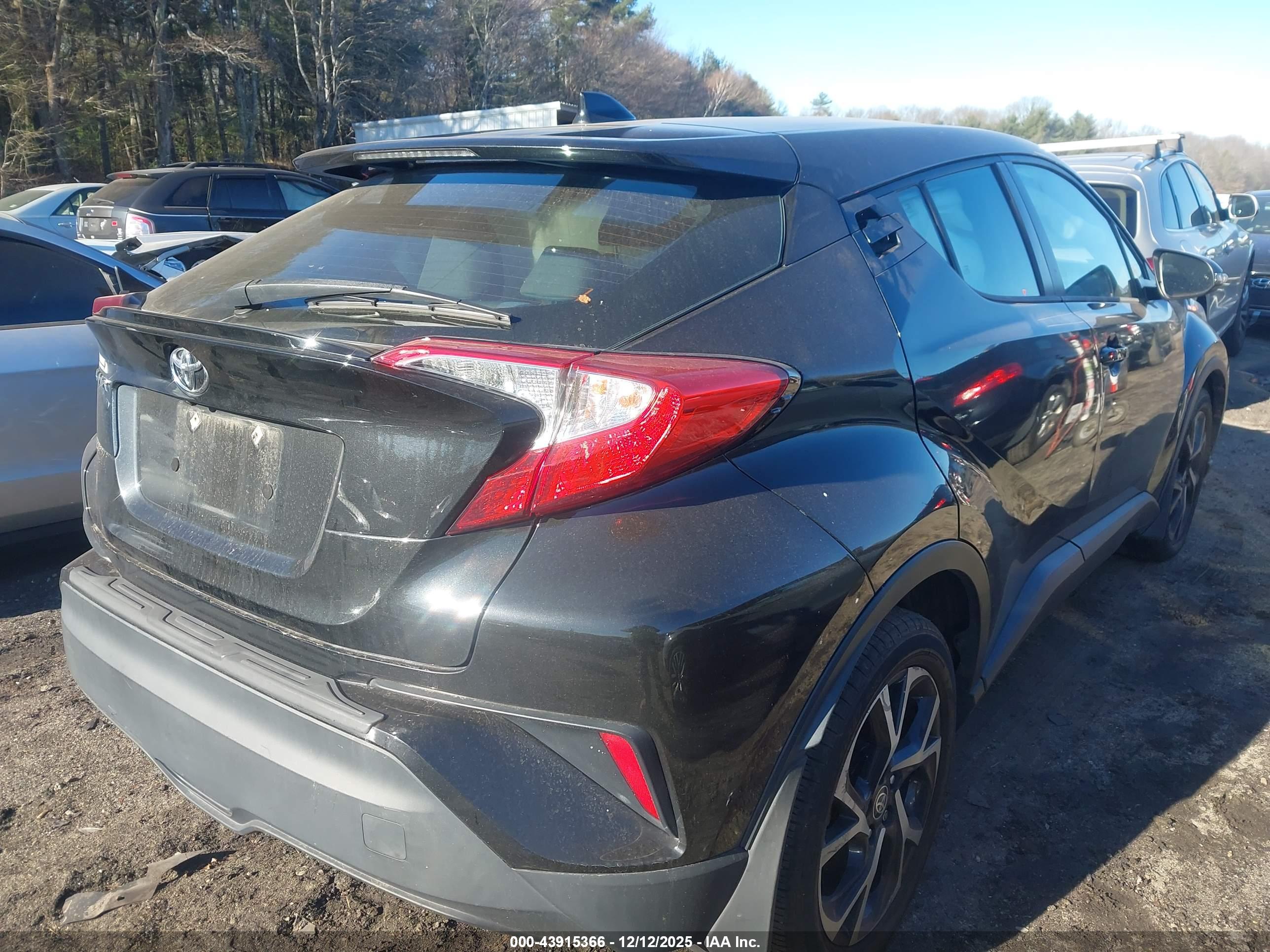 TOYOTA C-HR image 4