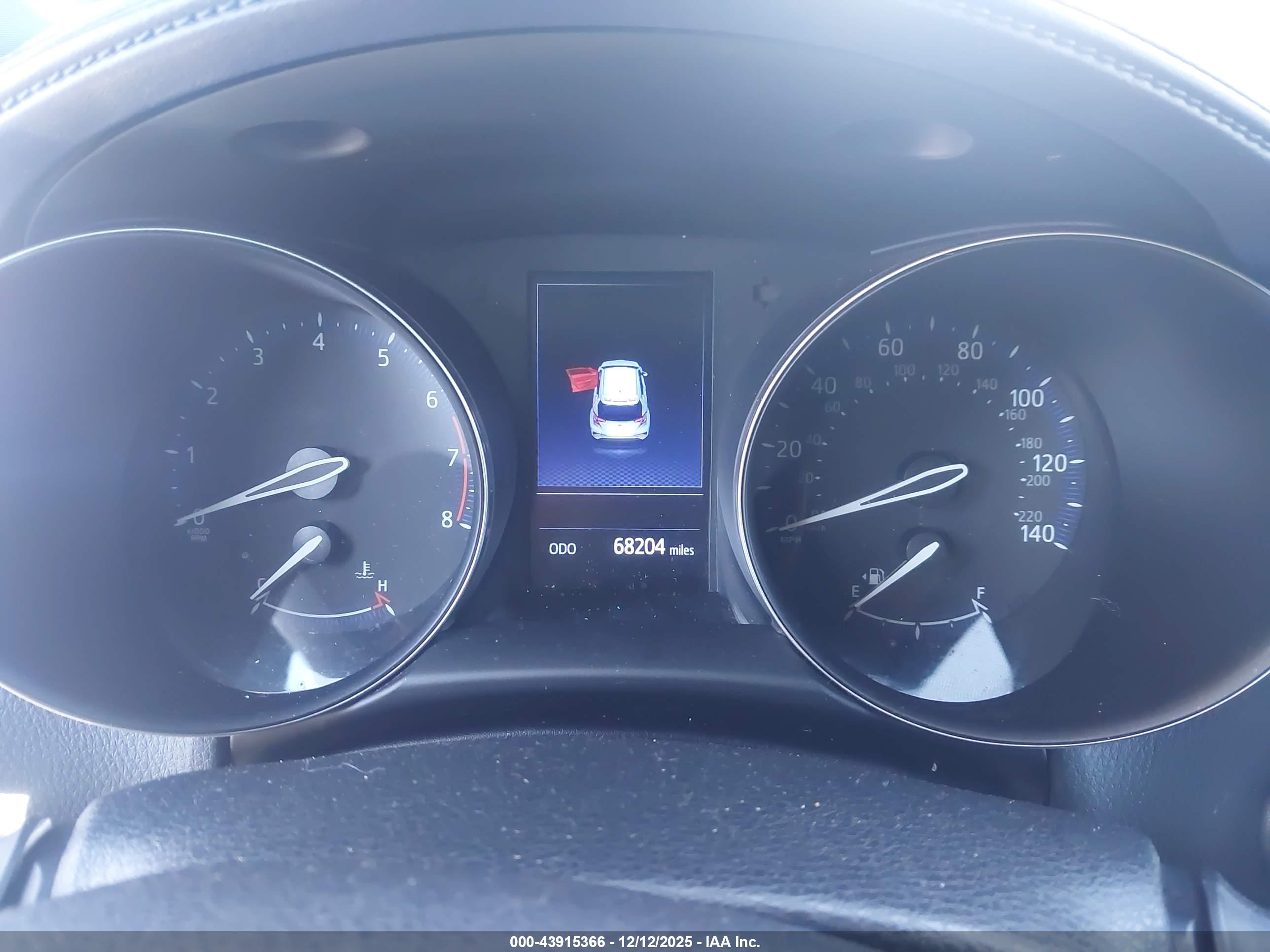 TOYOTA C-HR image 7