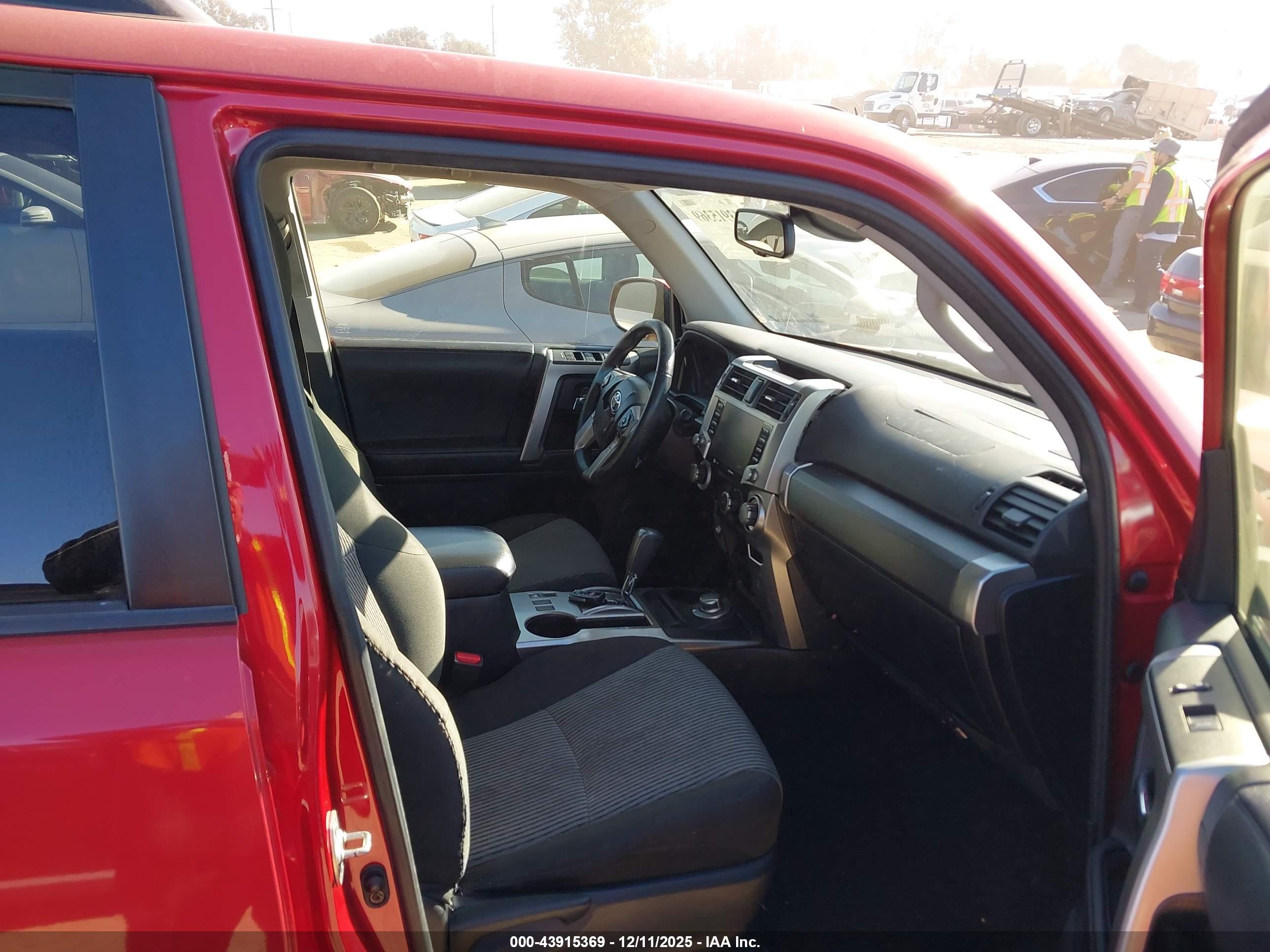 TOYOTA 4RUNNER image 5