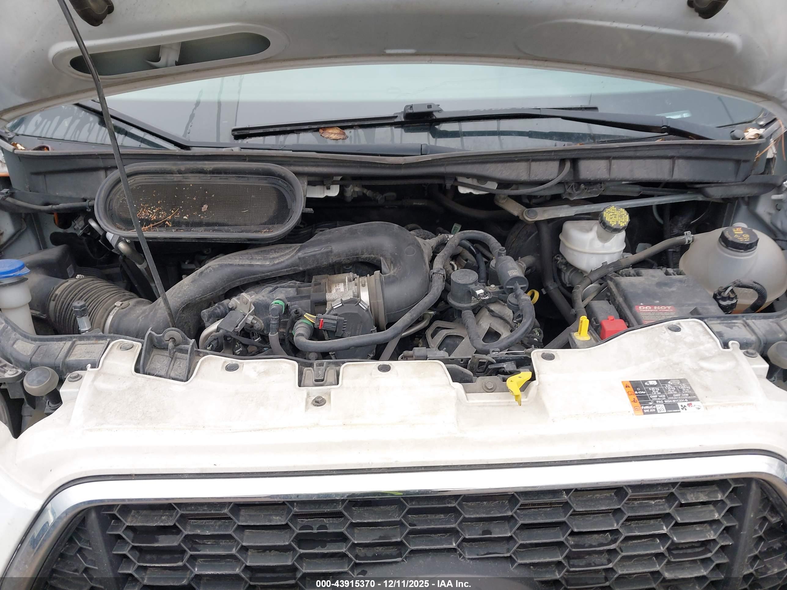 FORD TRANSIT-250 image 10