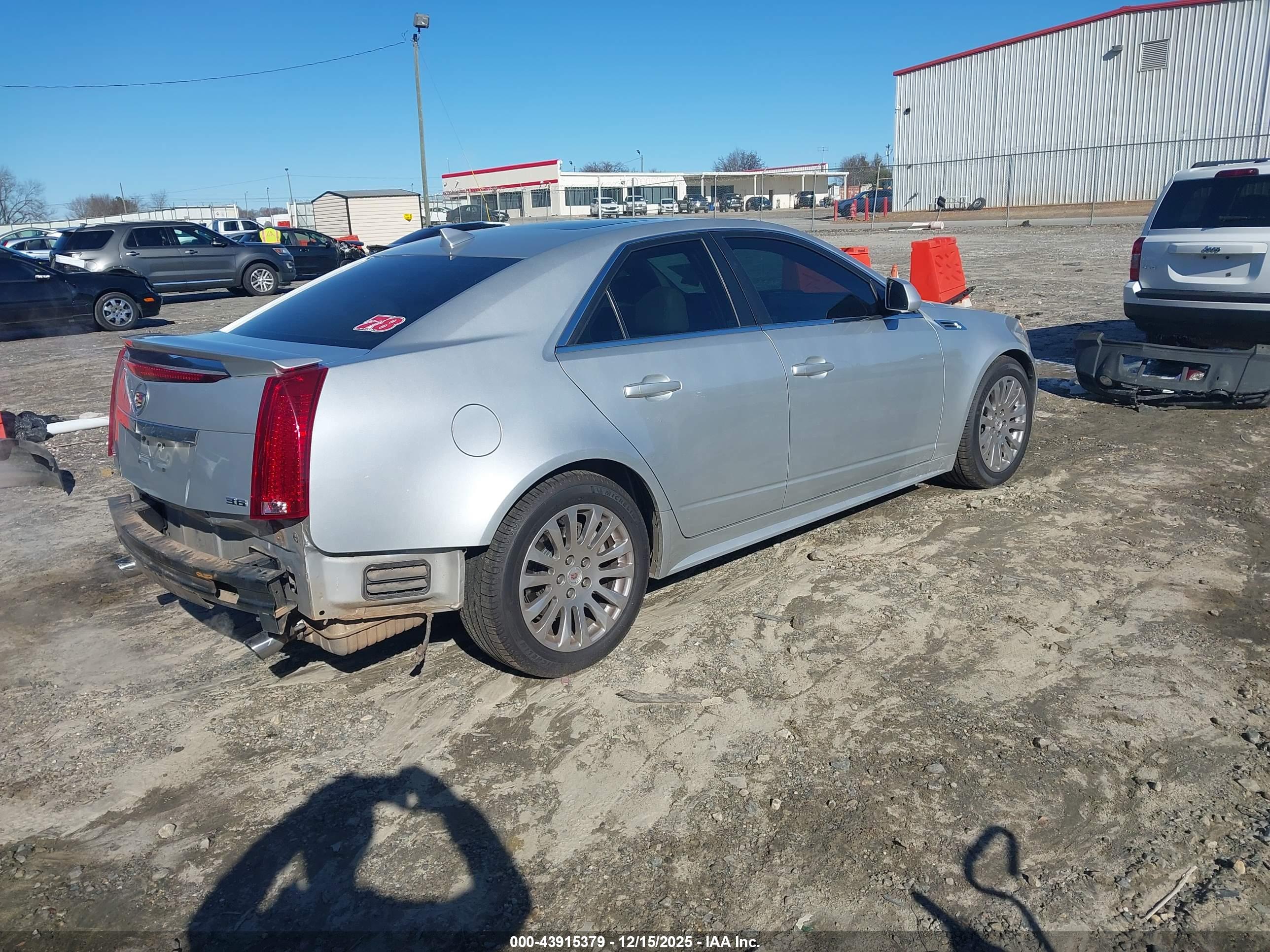 CADILLAC CTS image 4