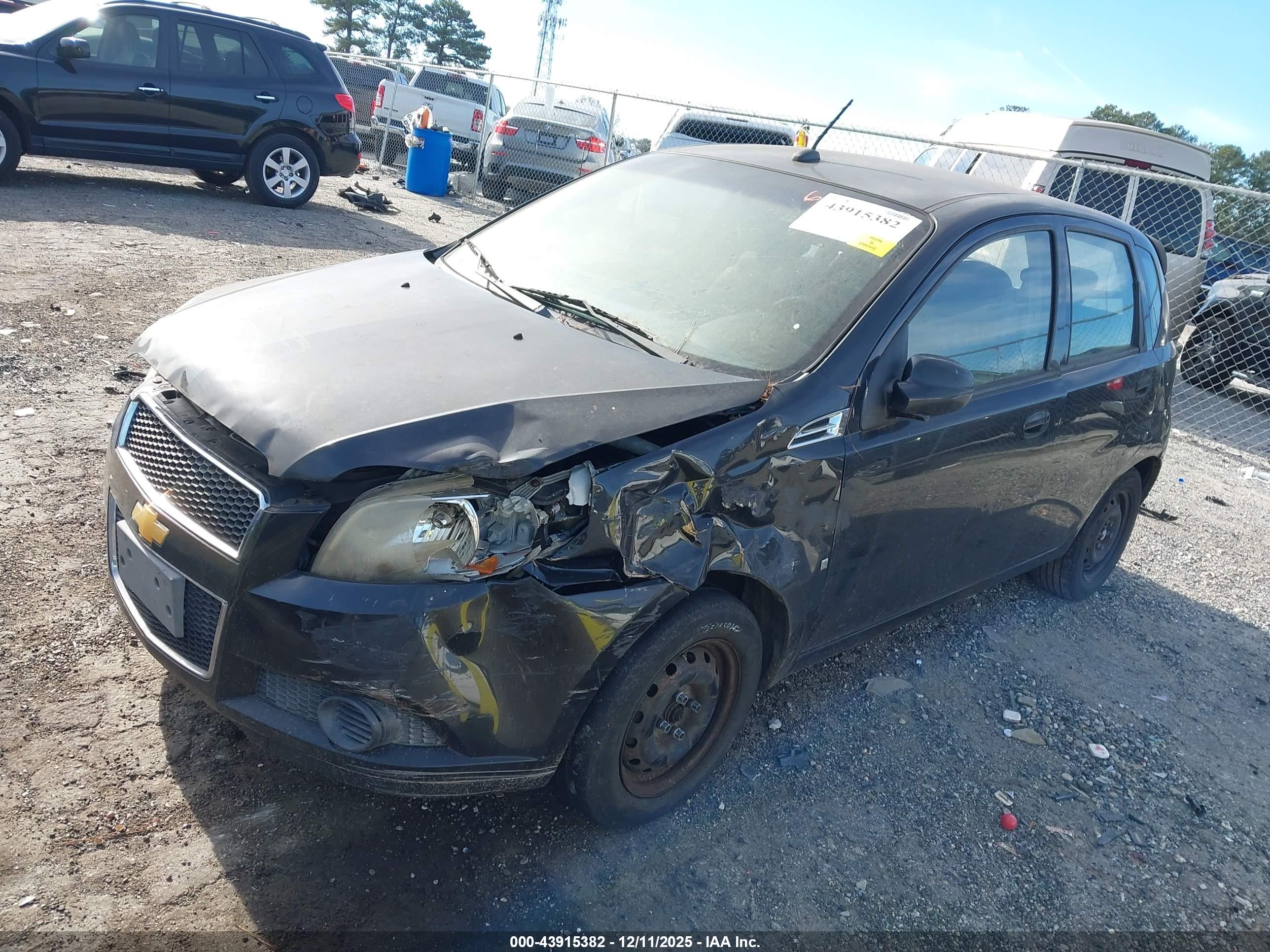 CHEVROLET AVEO image 2