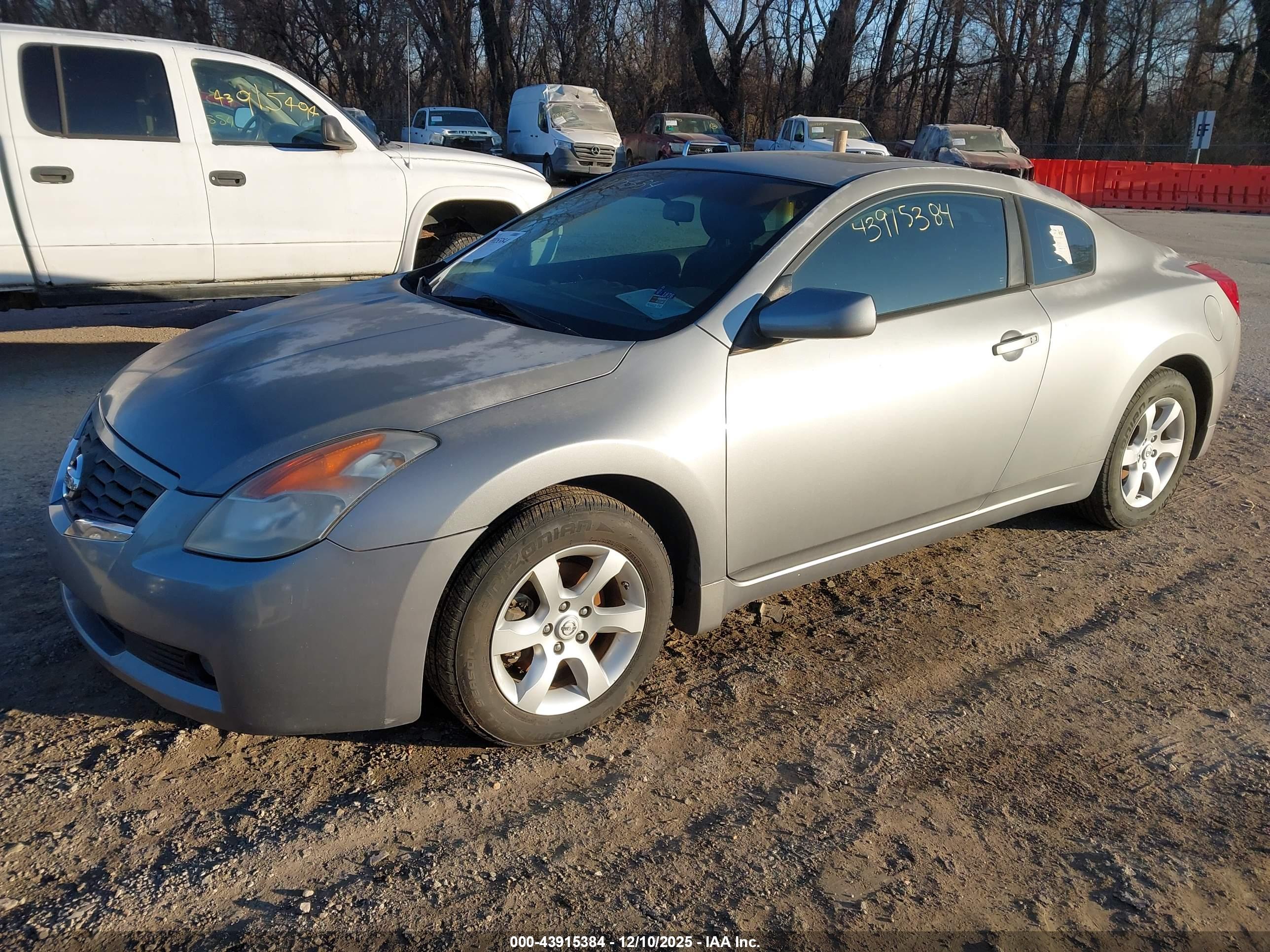 NISSAN ALTIMA image 2