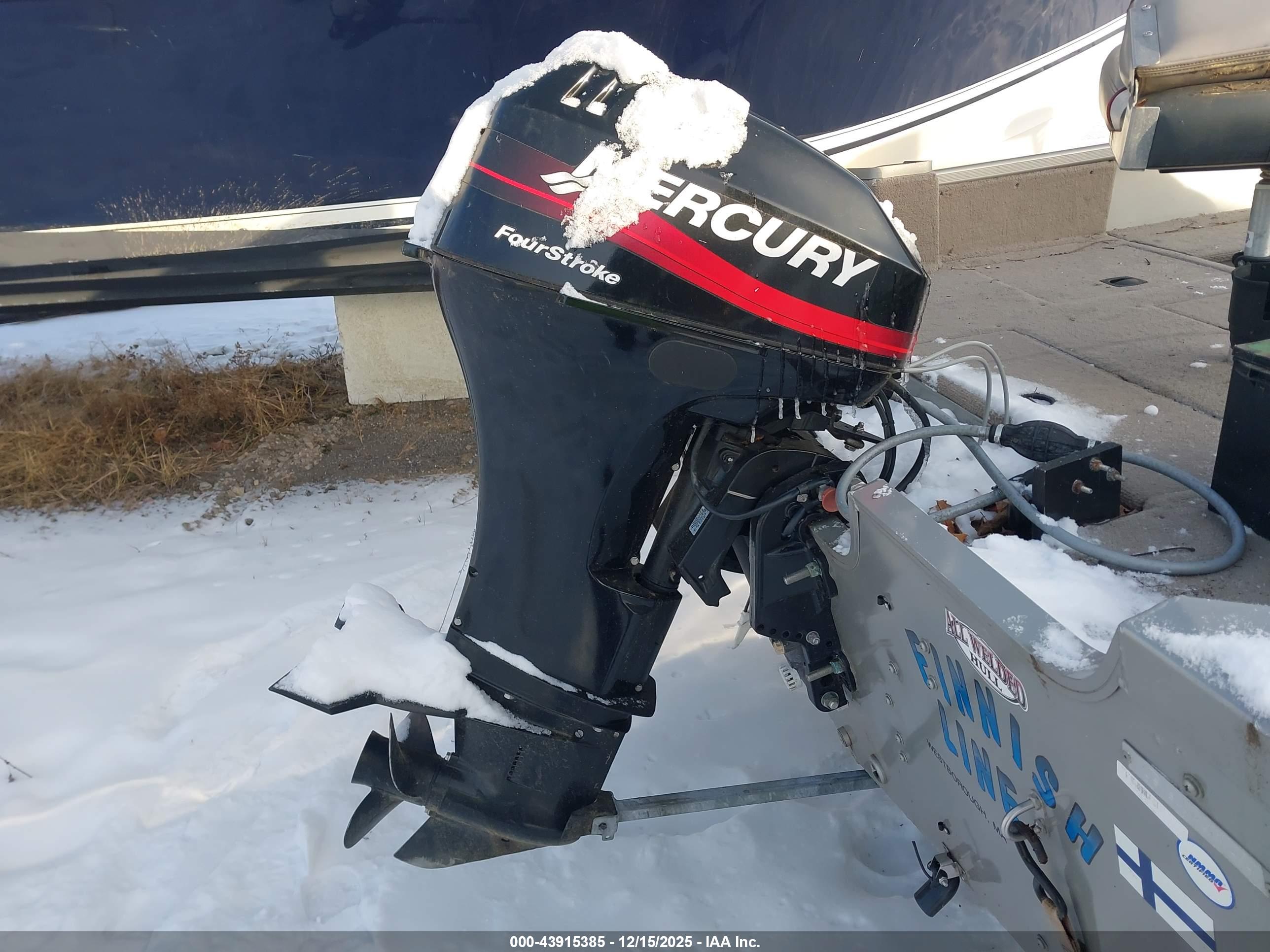 TRACKER 16 image 10
