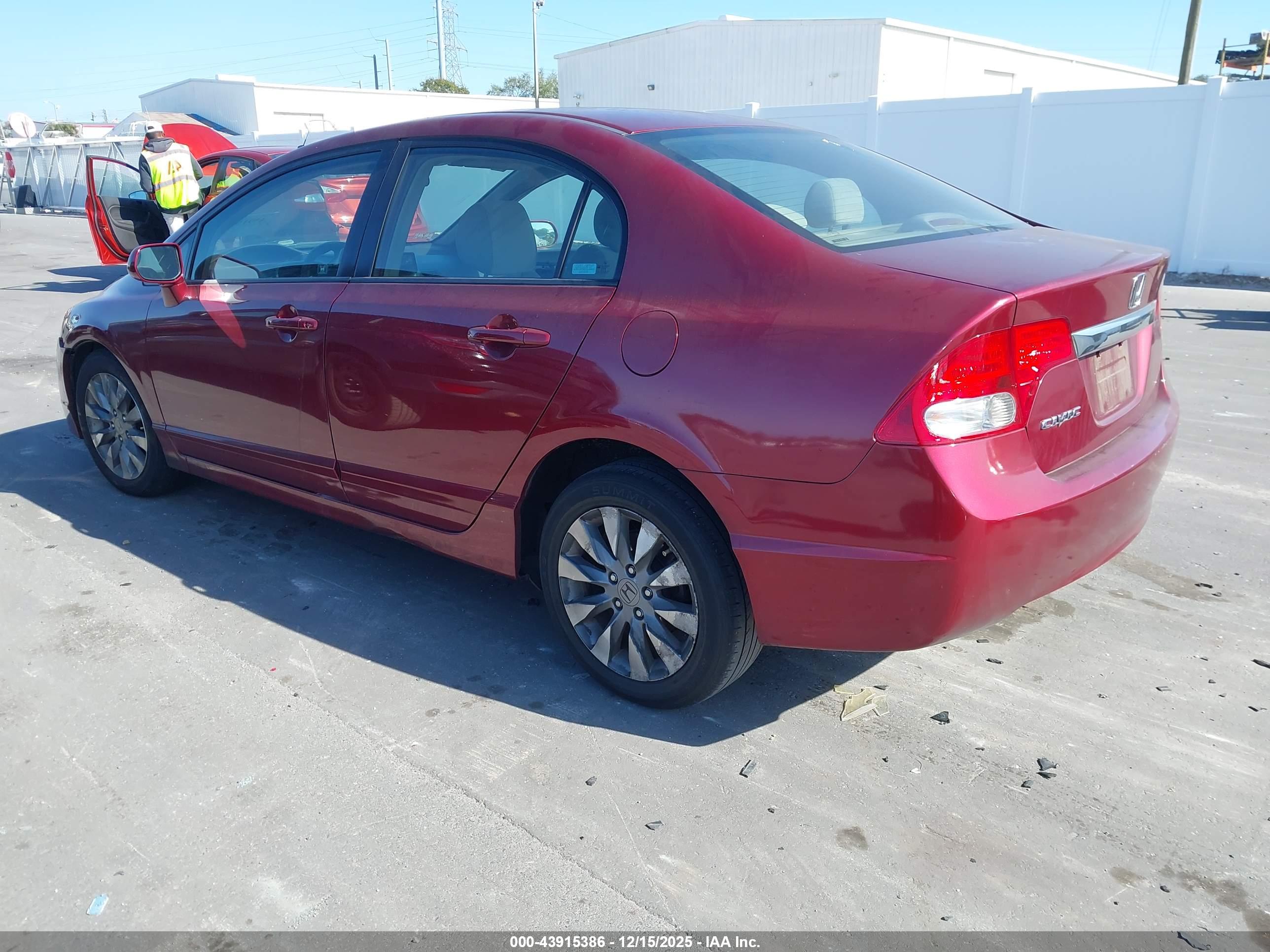 HONDA CIVIC image 3