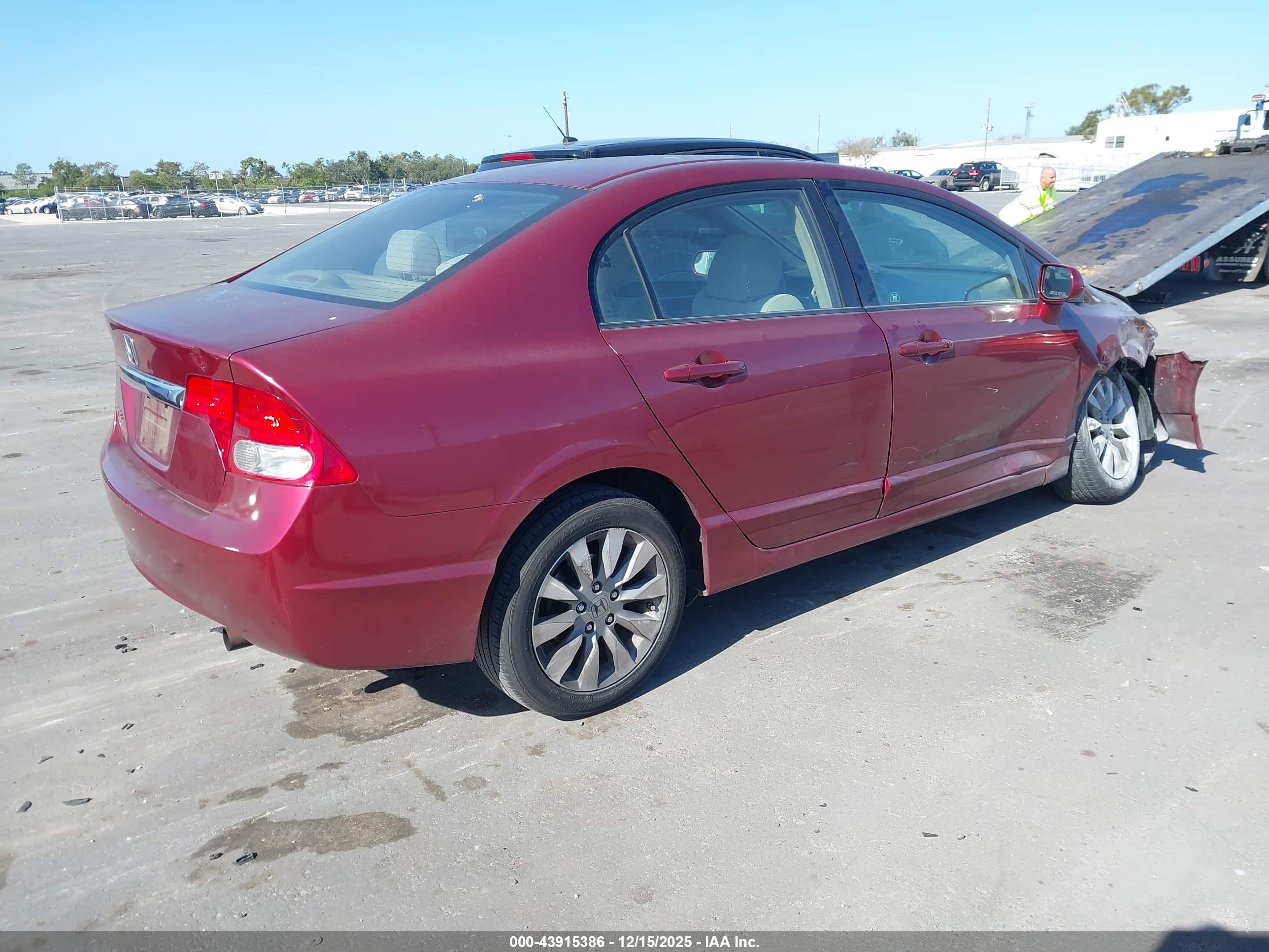 HONDA CIVIC image 4