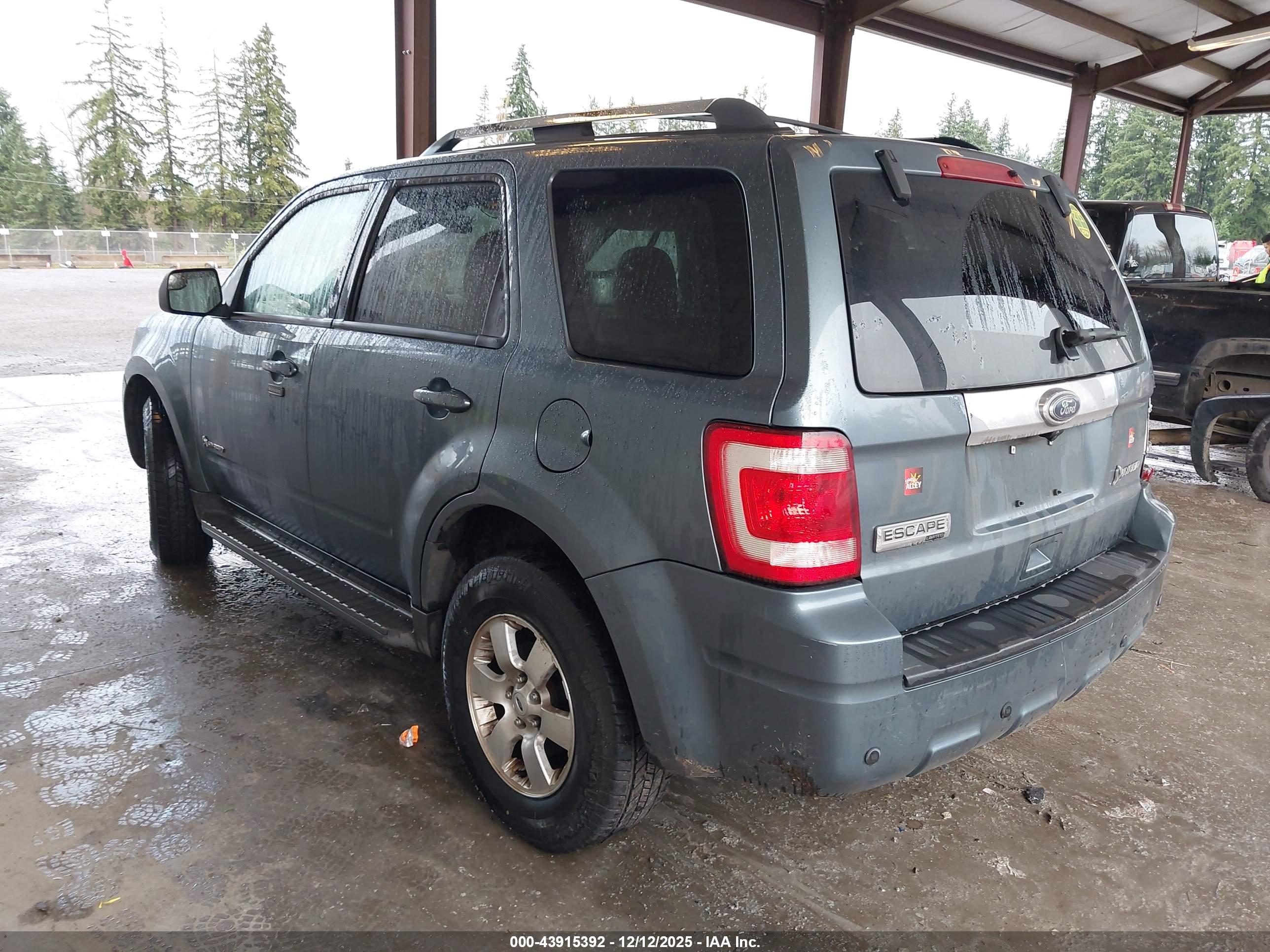 FORD ESCAPE image 3