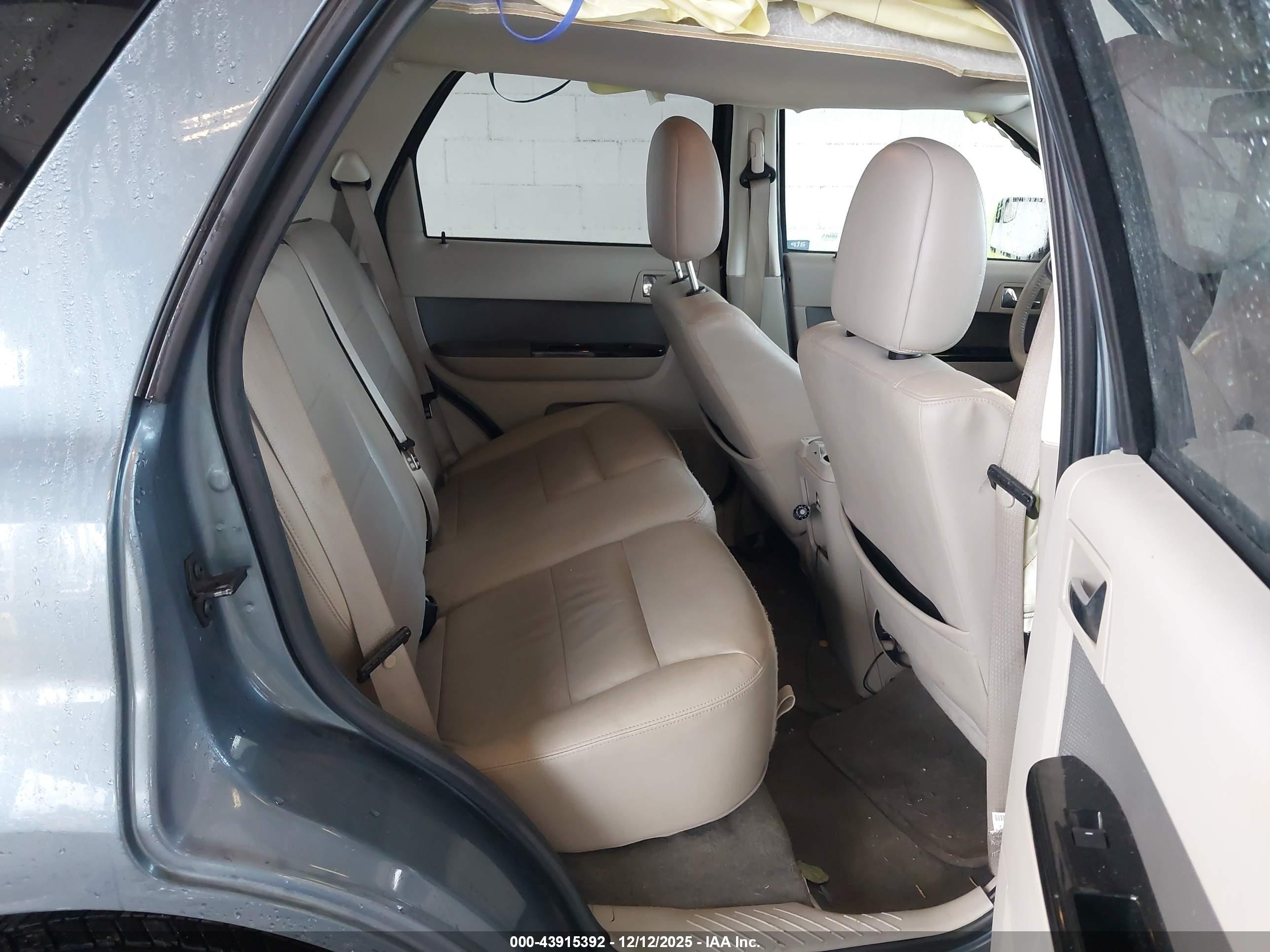 FORD ESCAPE image 8