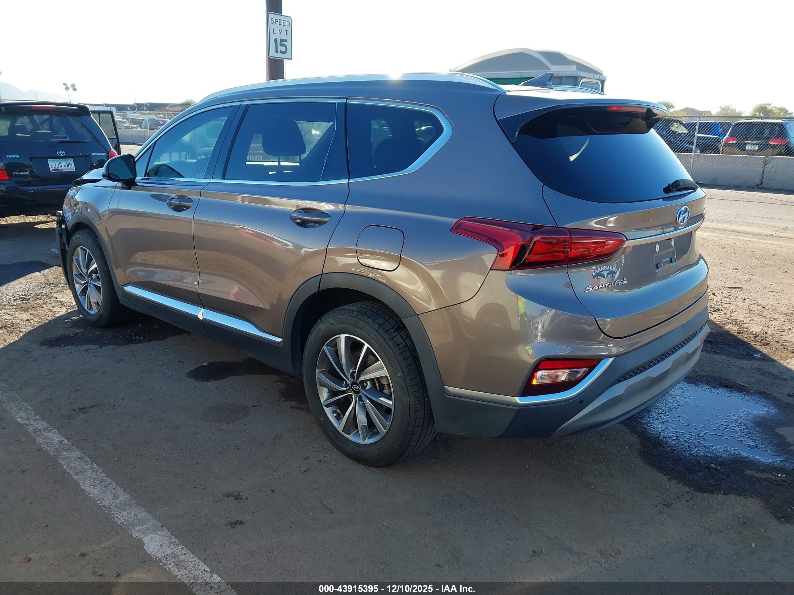 HYUNDAI SANTA image 3