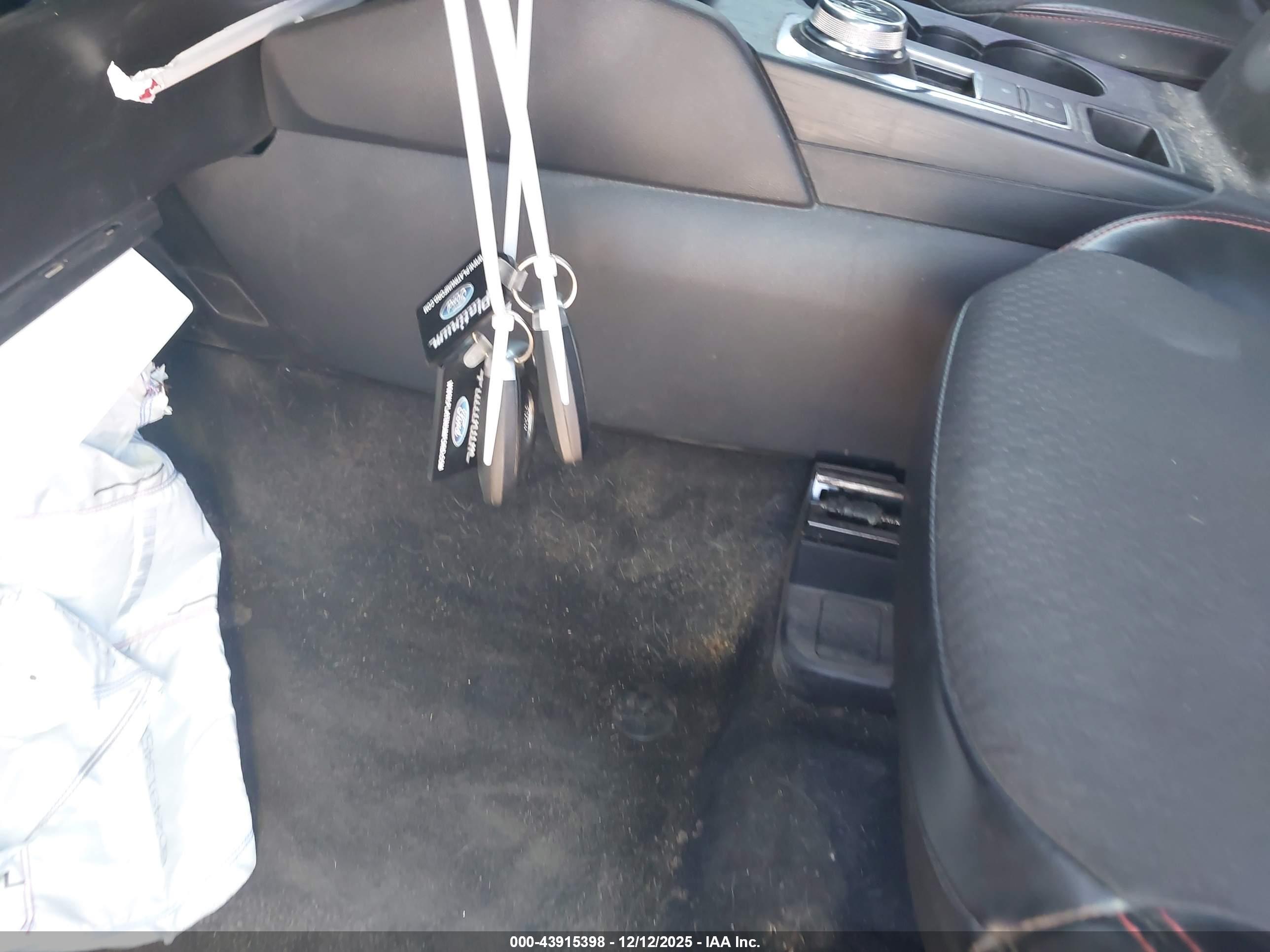 FORD ESCAPE image 11