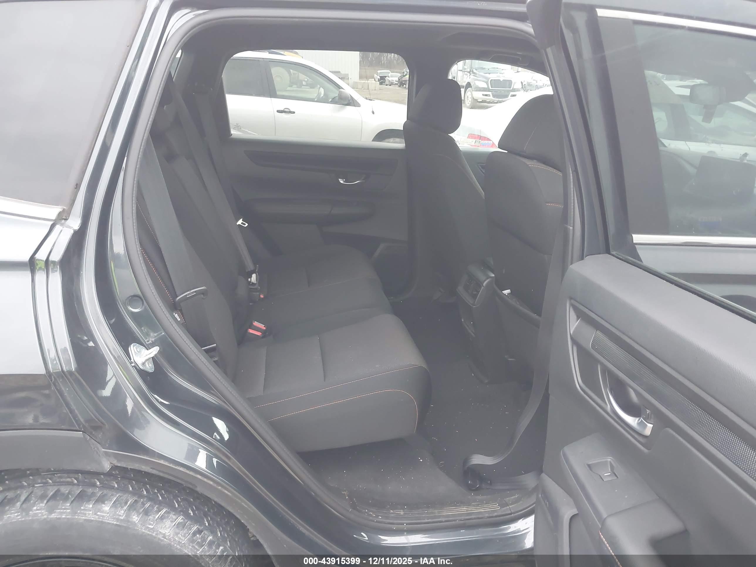 HONDA CR-V image 8