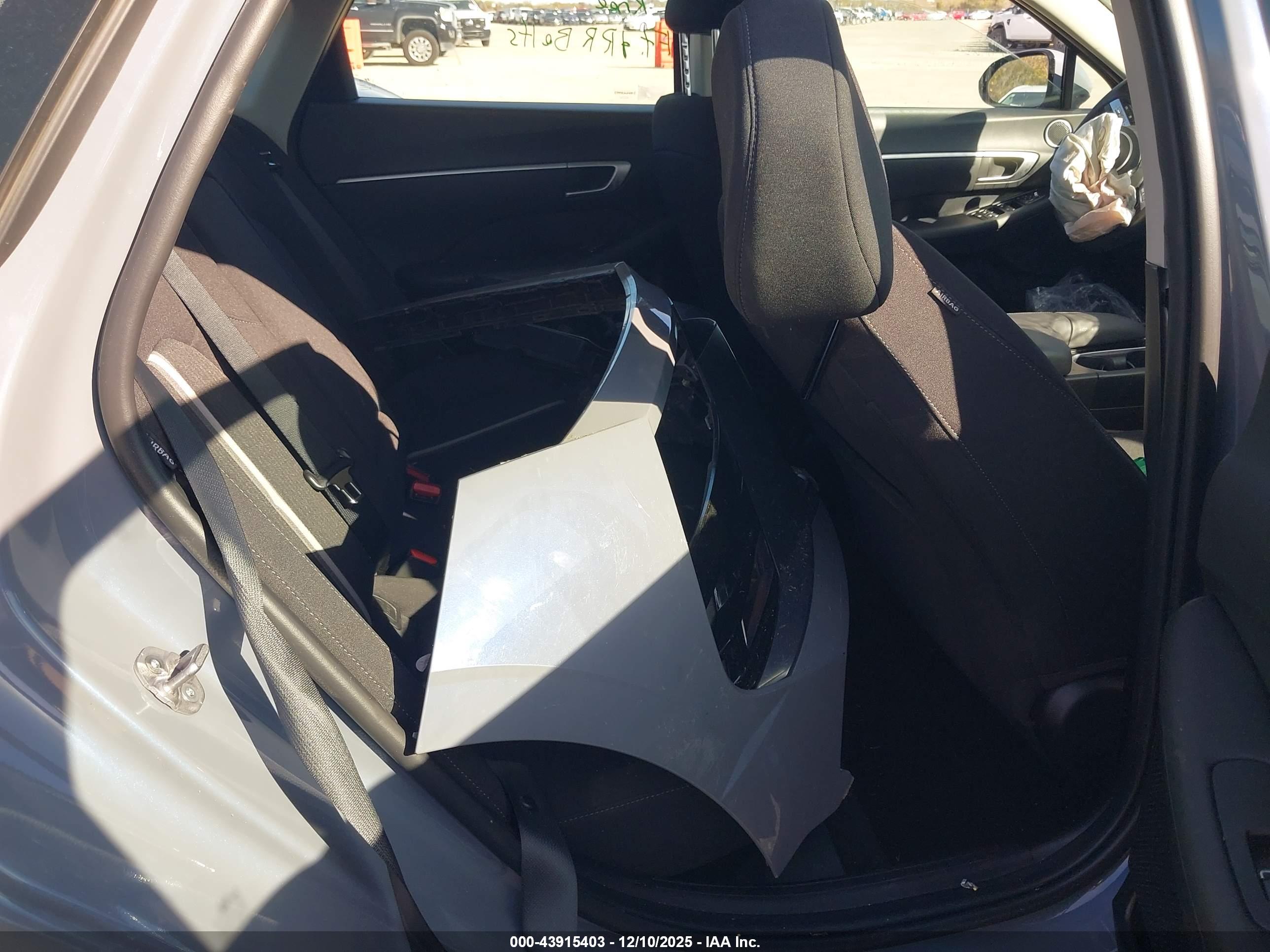 HYUNDAI SONATA image 8