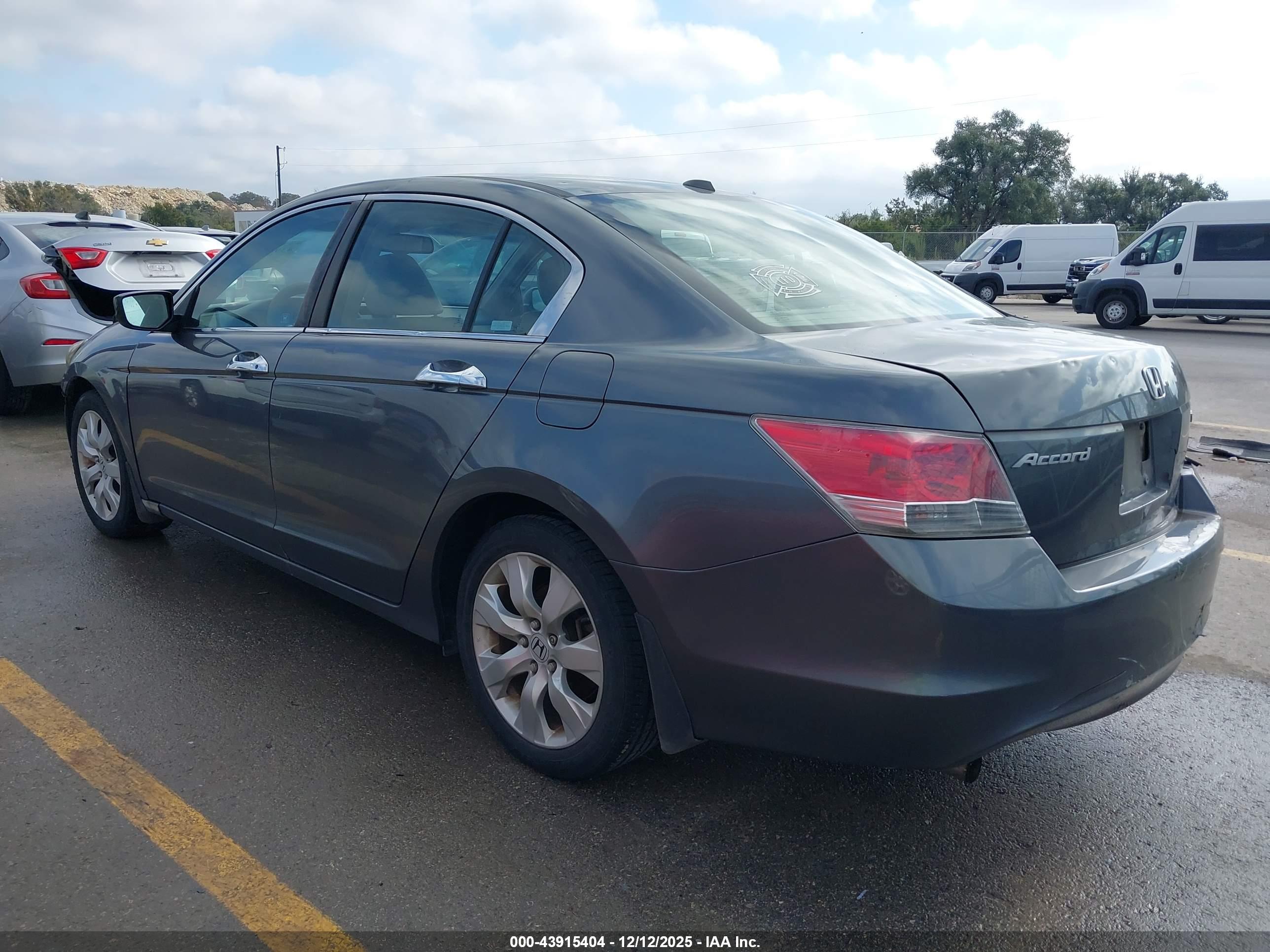 HONDA ACCORD image 3