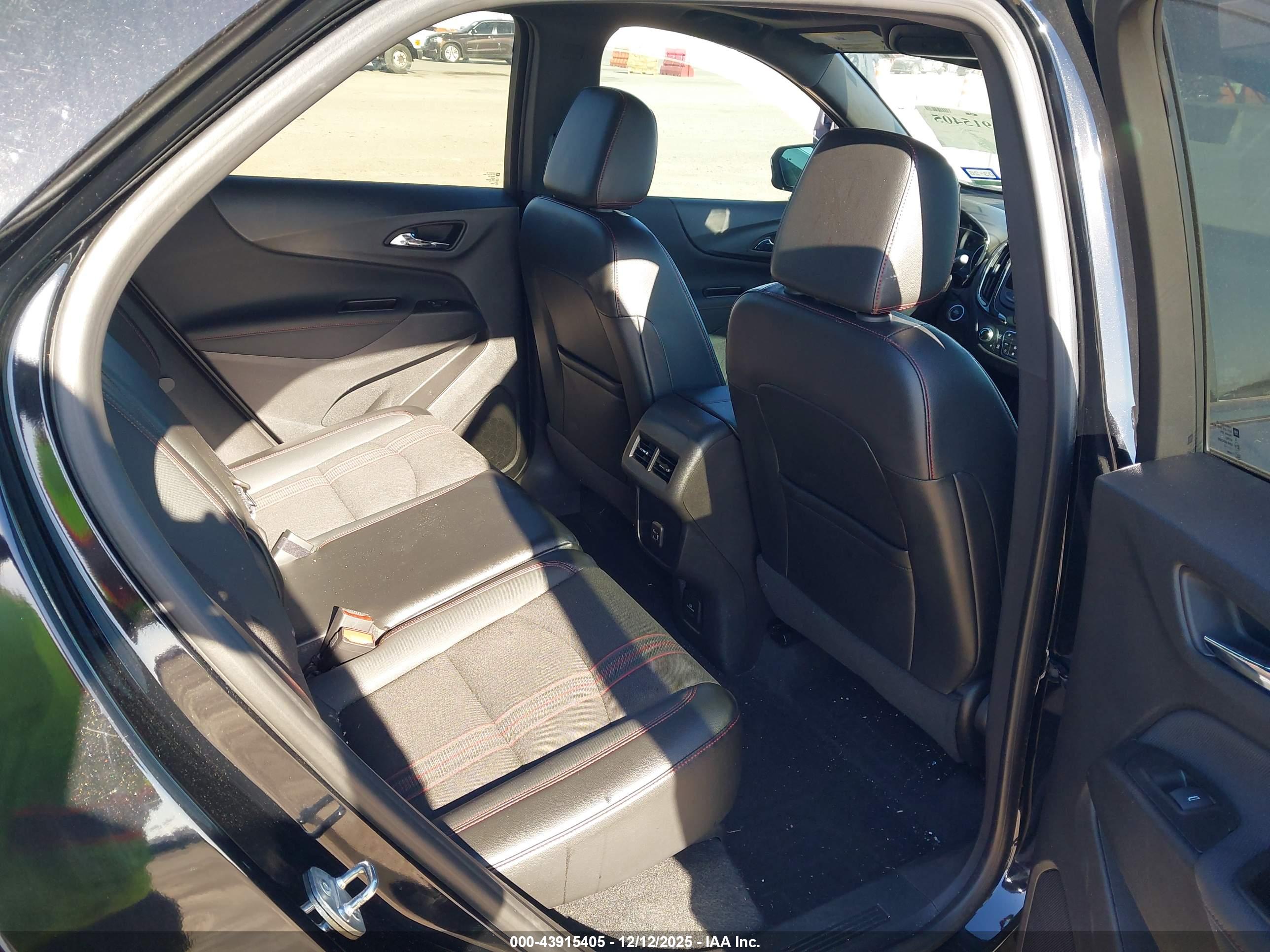 CHEVROLET EQUINOX image 8
