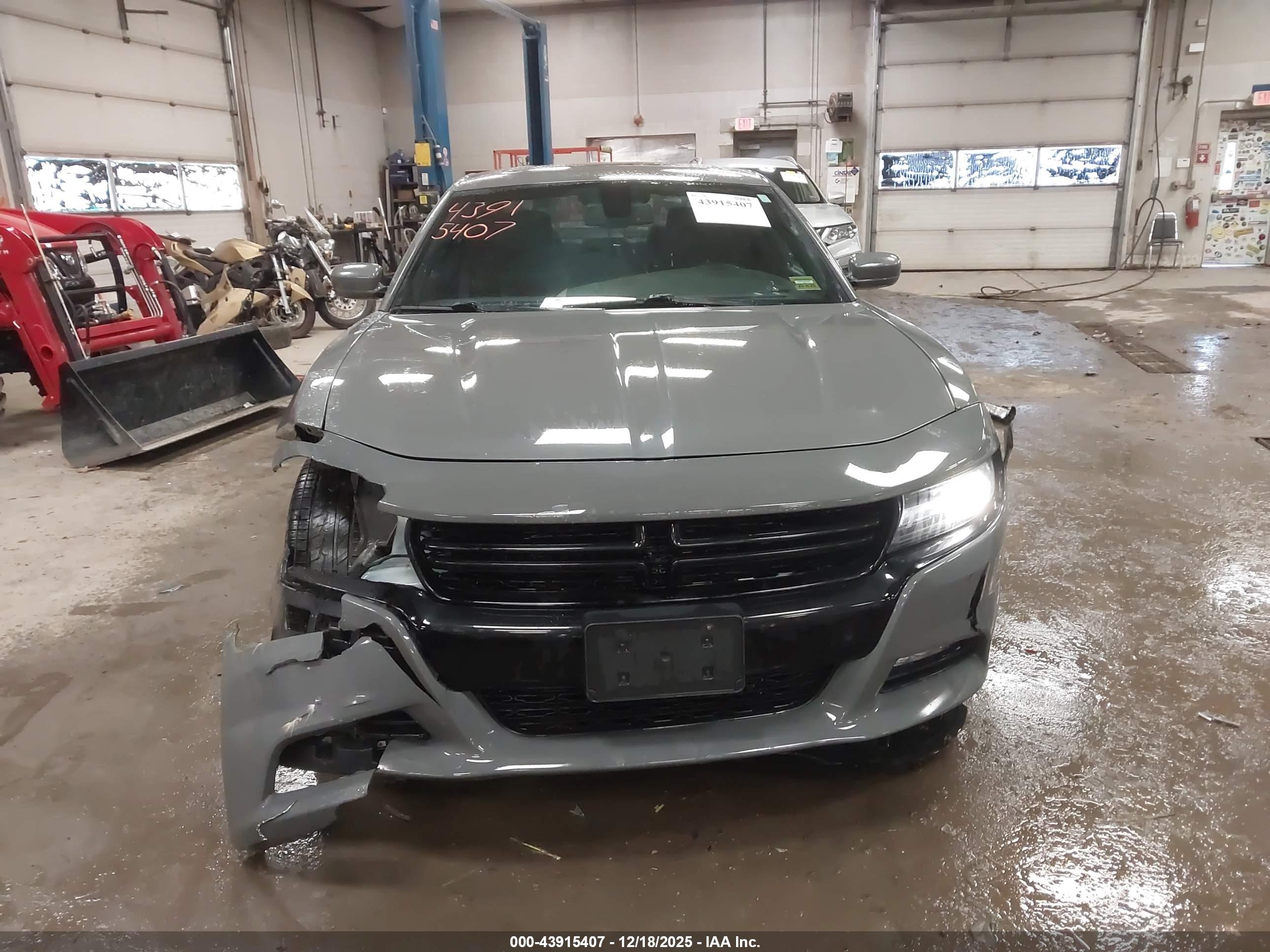 DODGE CHARGER image 6