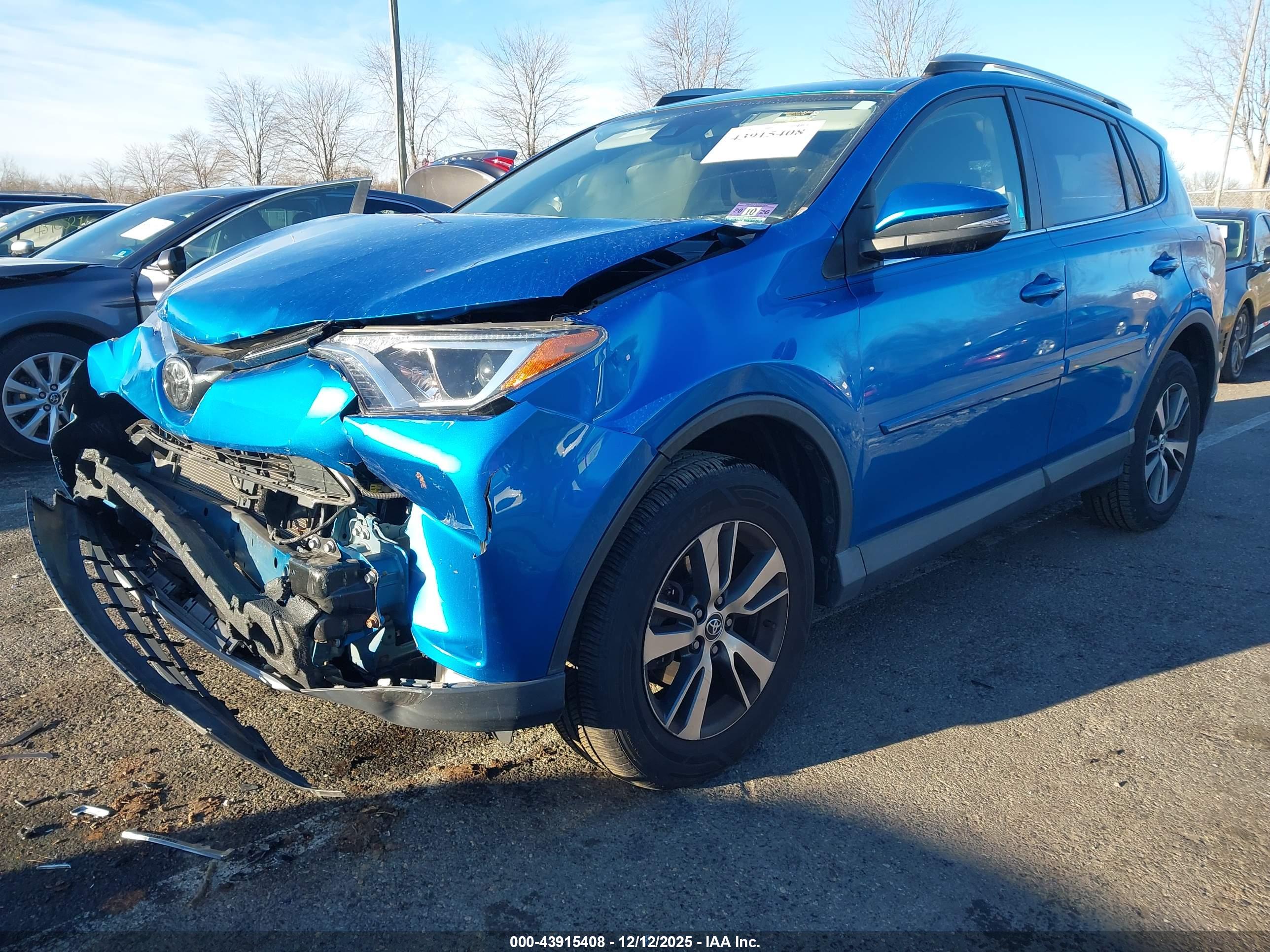 TOYOTA RAV4 image 2