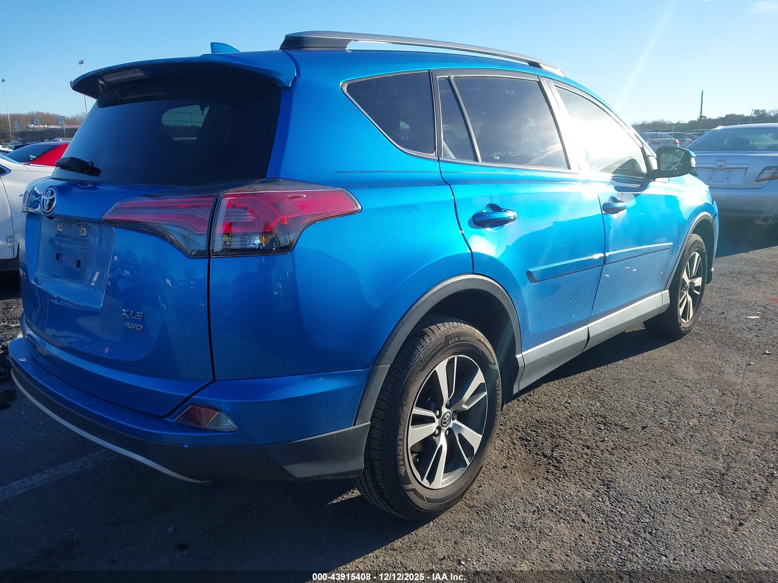 TOYOTA RAV4 image 4