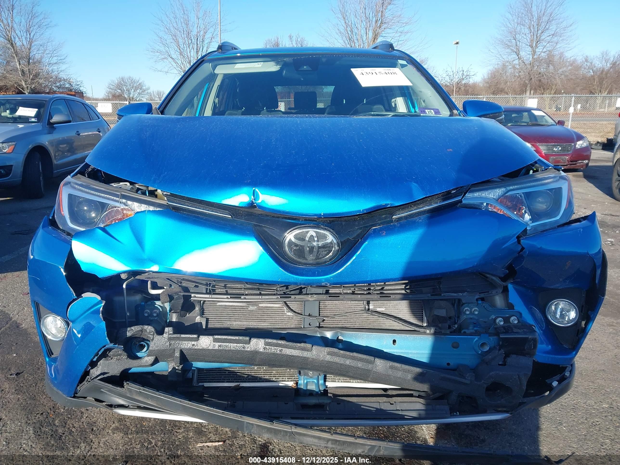 TOYOTA RAV4 image 6