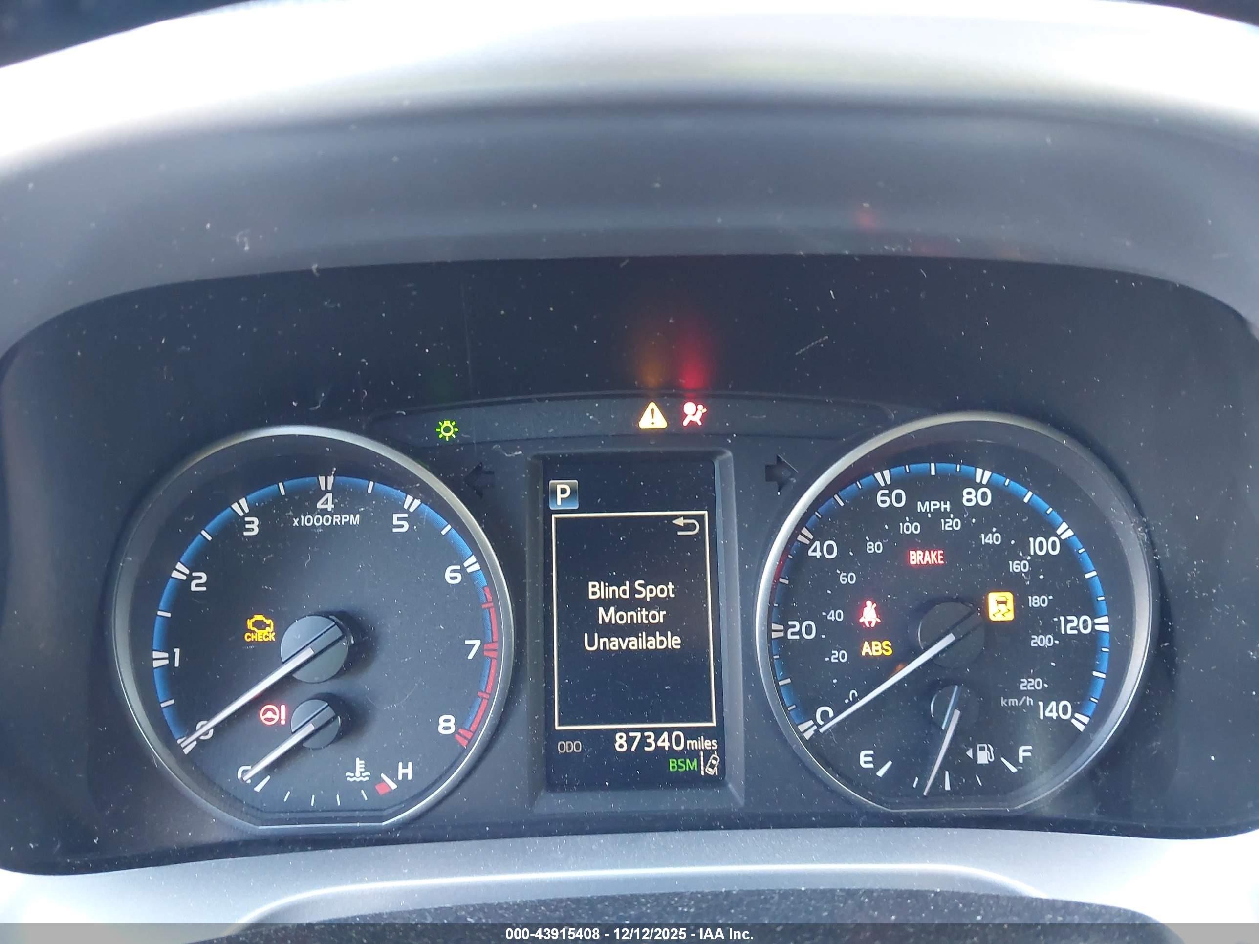 TOYOTA RAV4 image 7