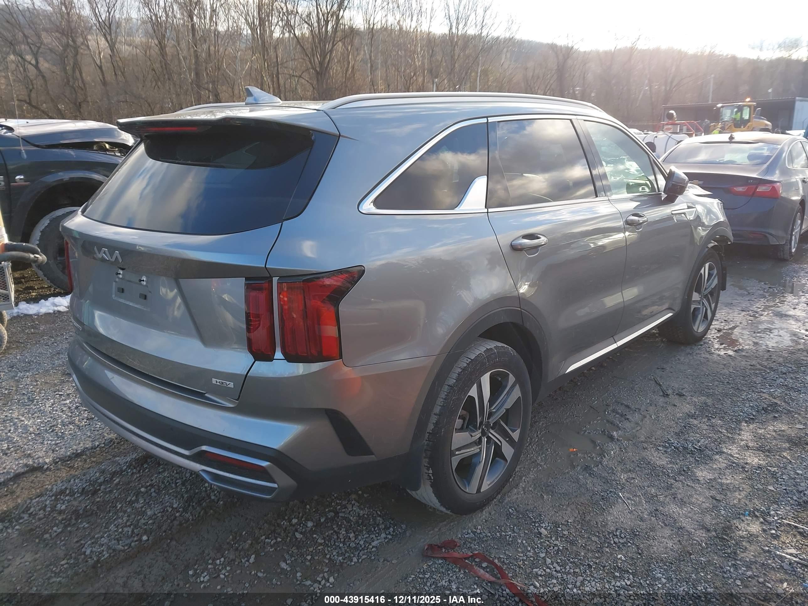 KIA SORENTO image 4