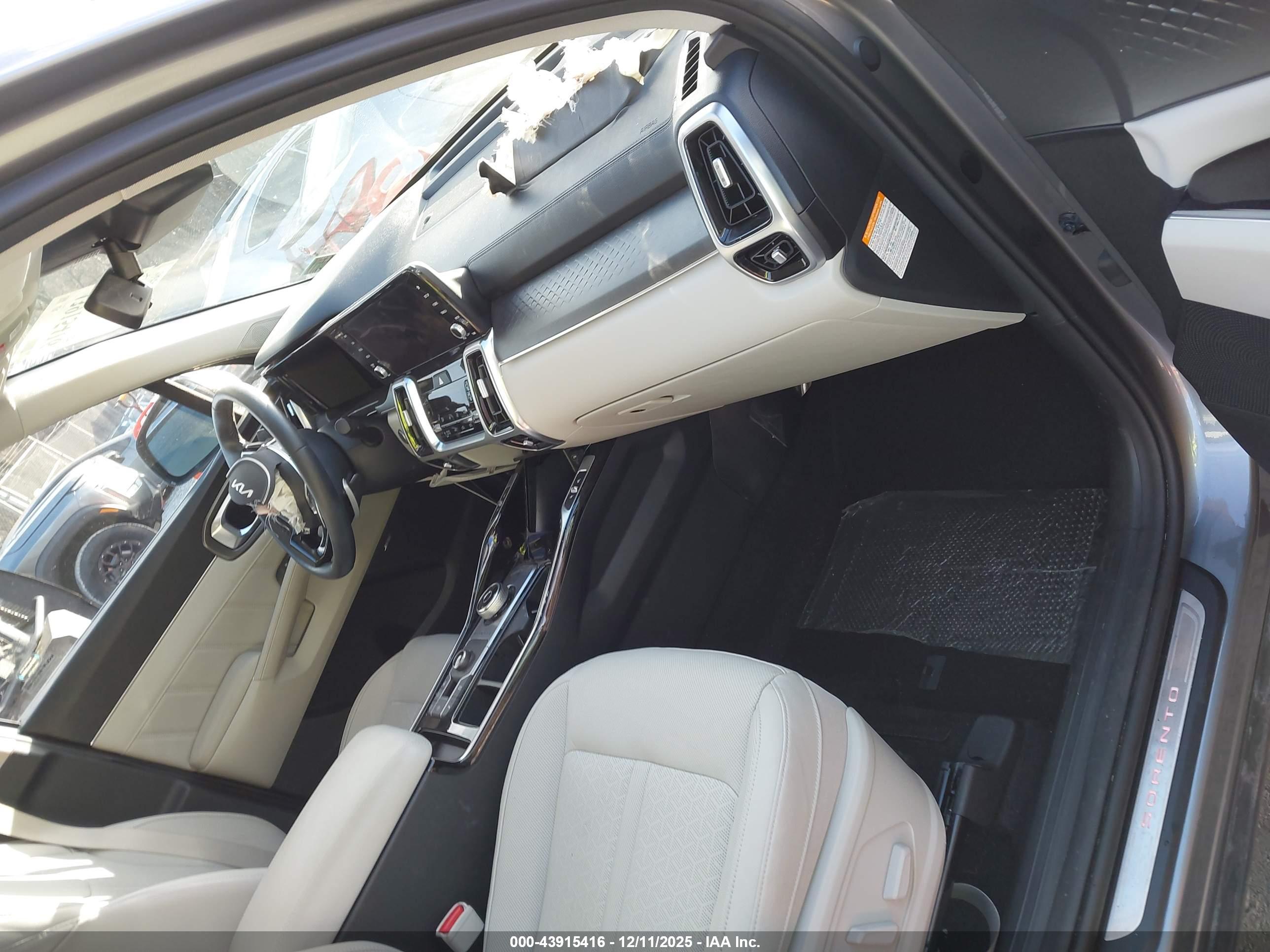 KIA SORENTO image 5