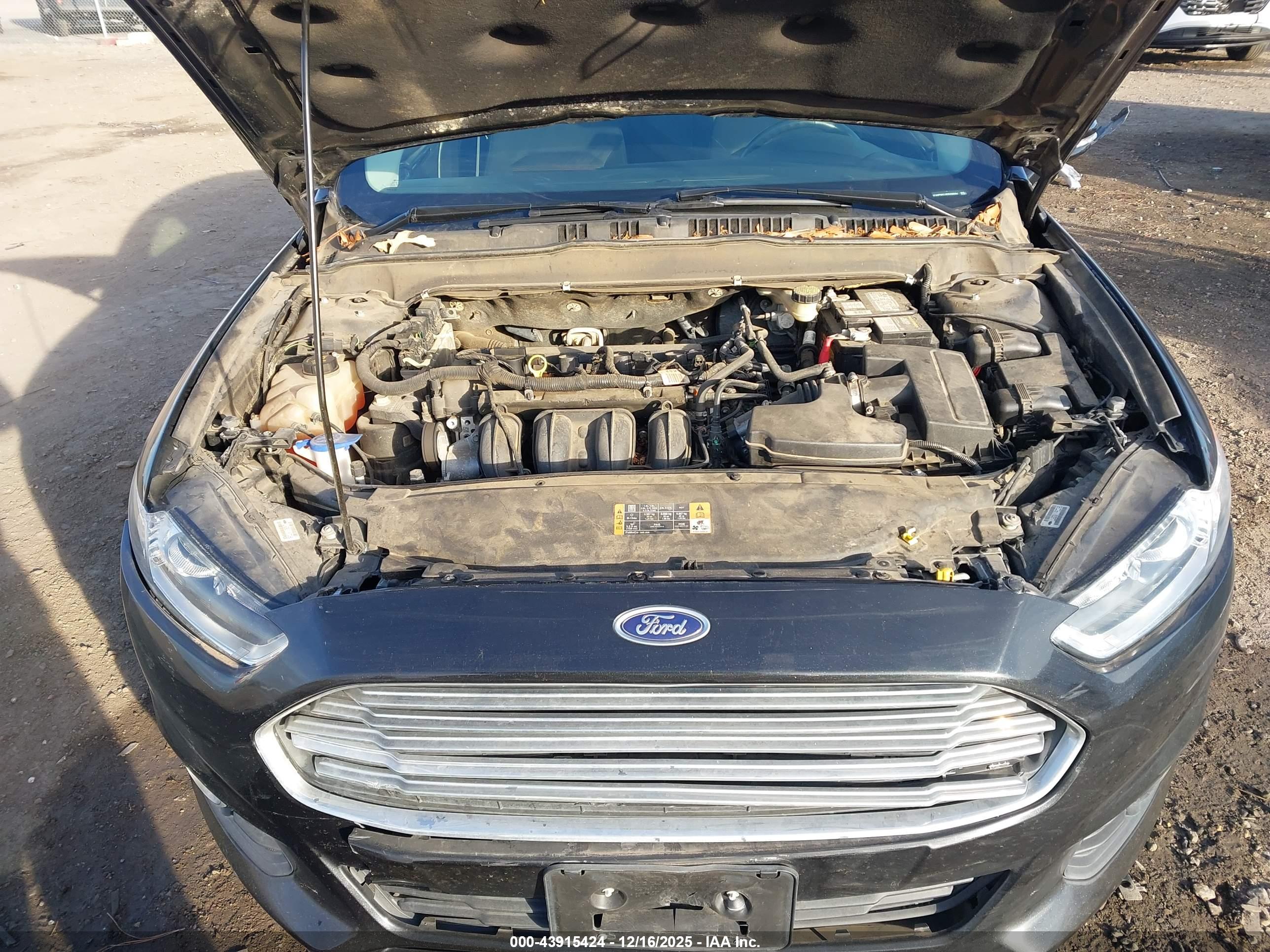 FORD FUSION image 10