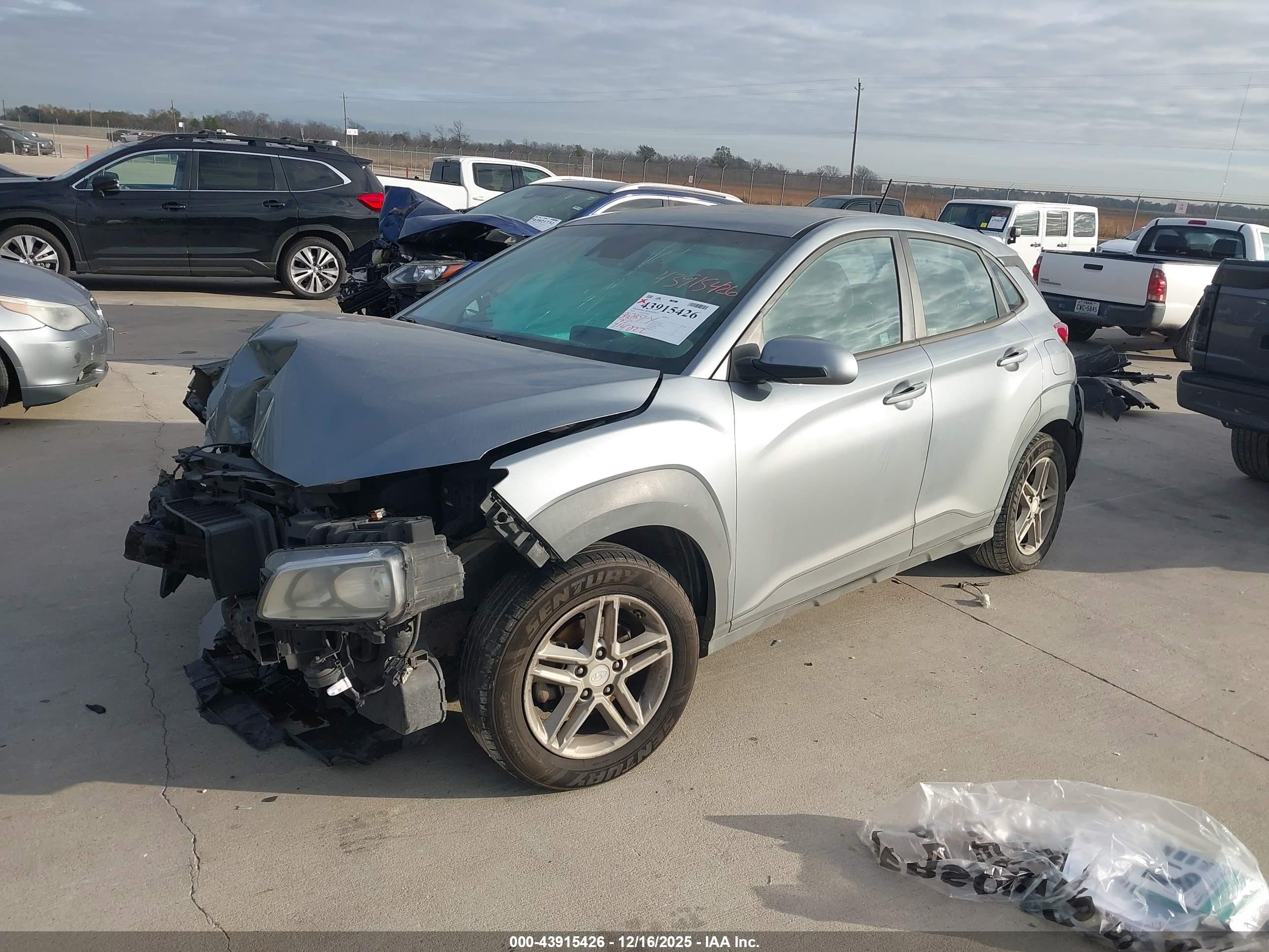 HYUNDAI KONA image 2