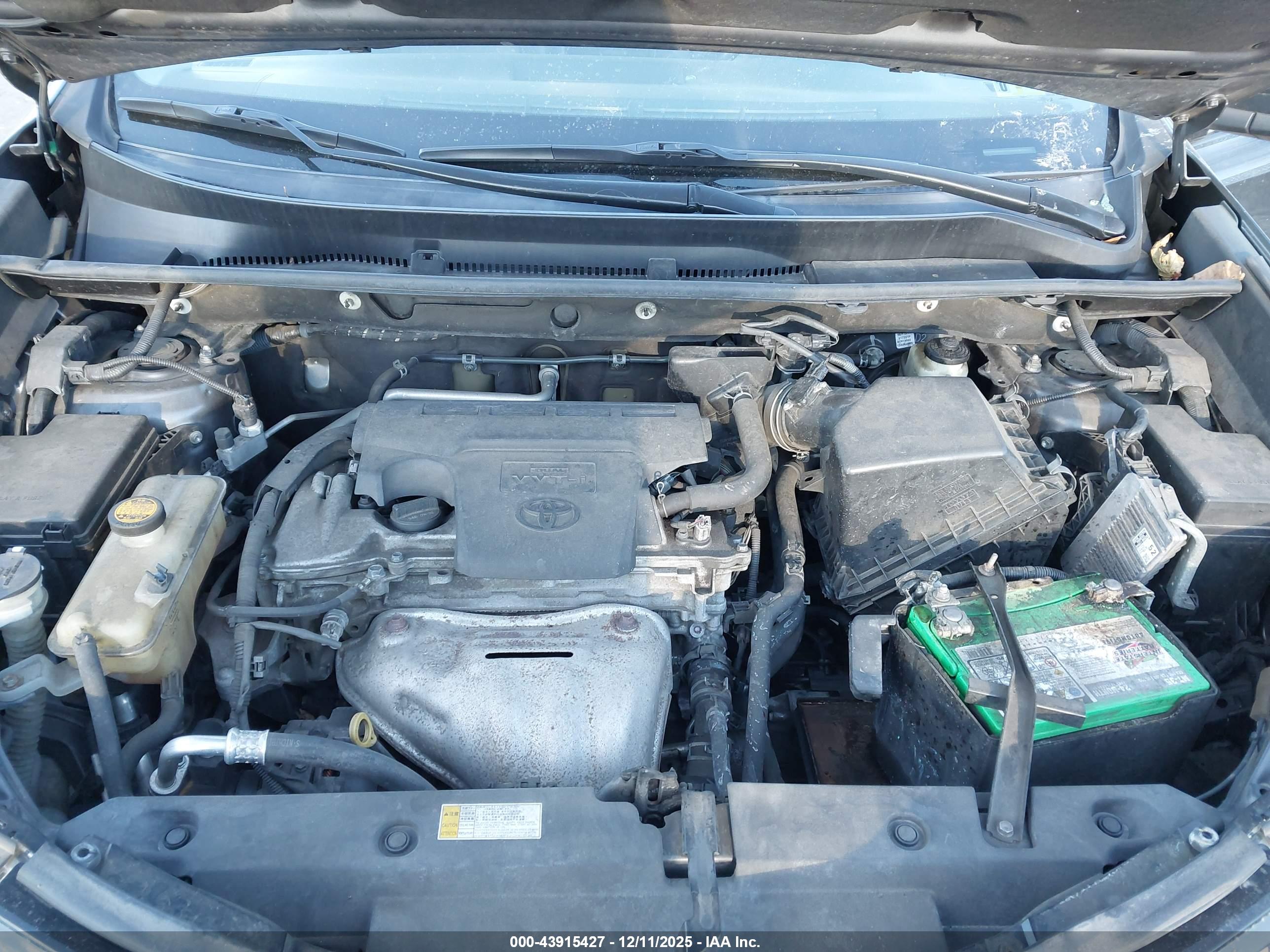 TOYOTA RAV4 image 10