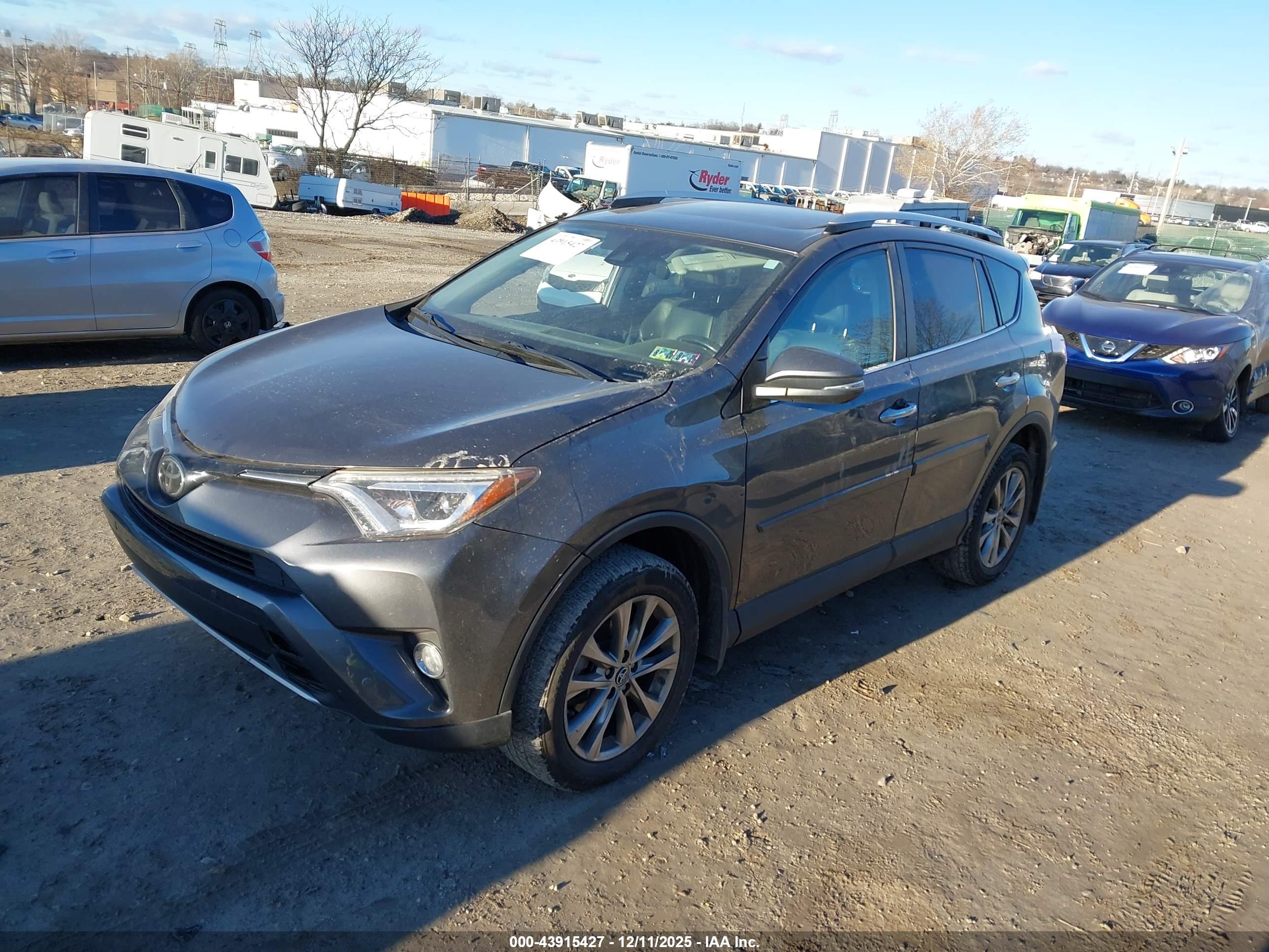 TOYOTA RAV4 image 2