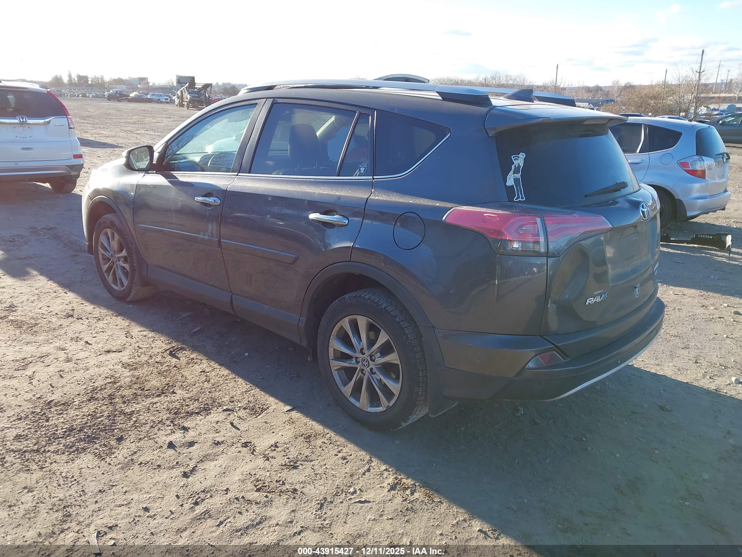 TOYOTA RAV4 image 3
