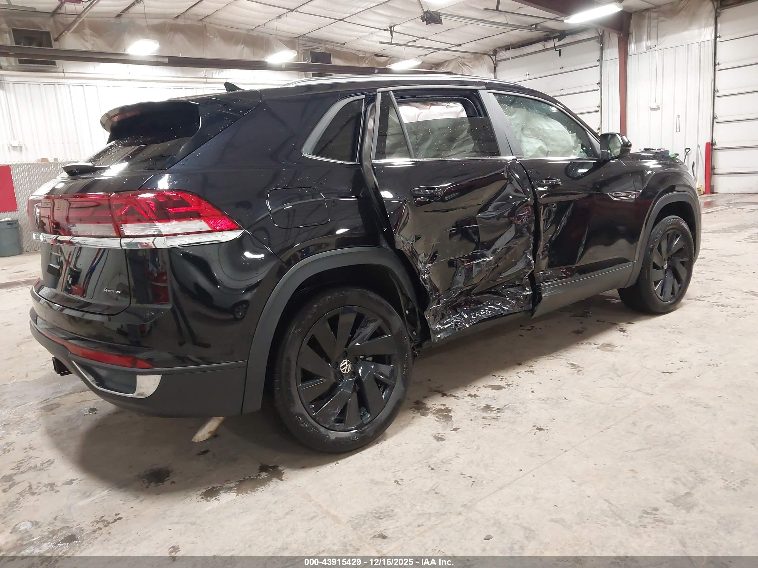 VOLKSWAGEN ATLAS image 4