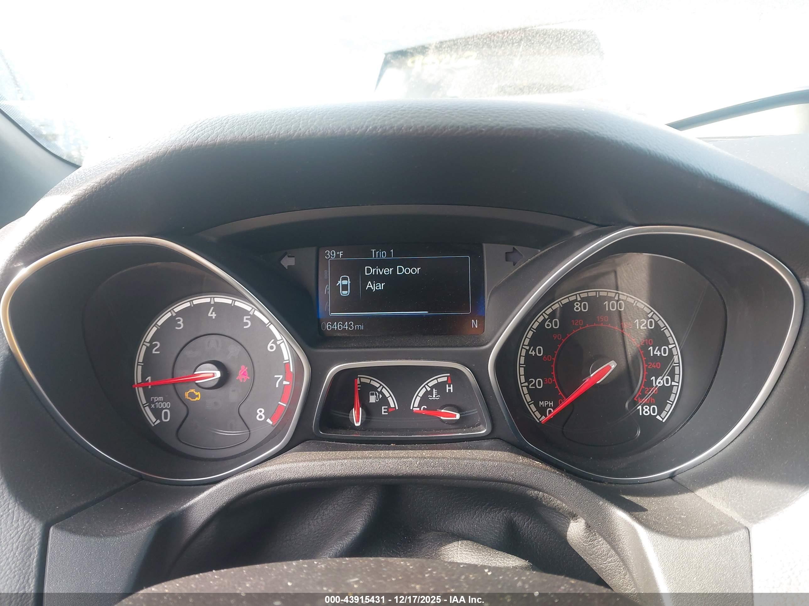 FORD FOCUS image 7