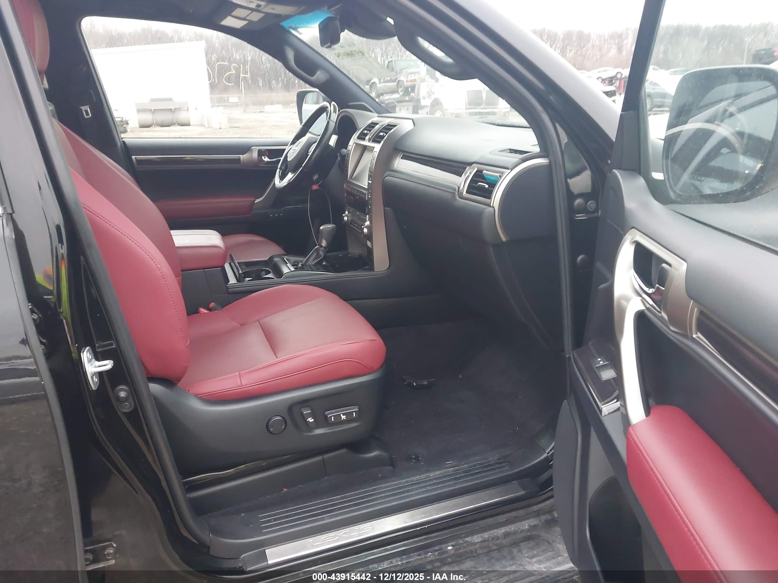 LEXUS GX image 5