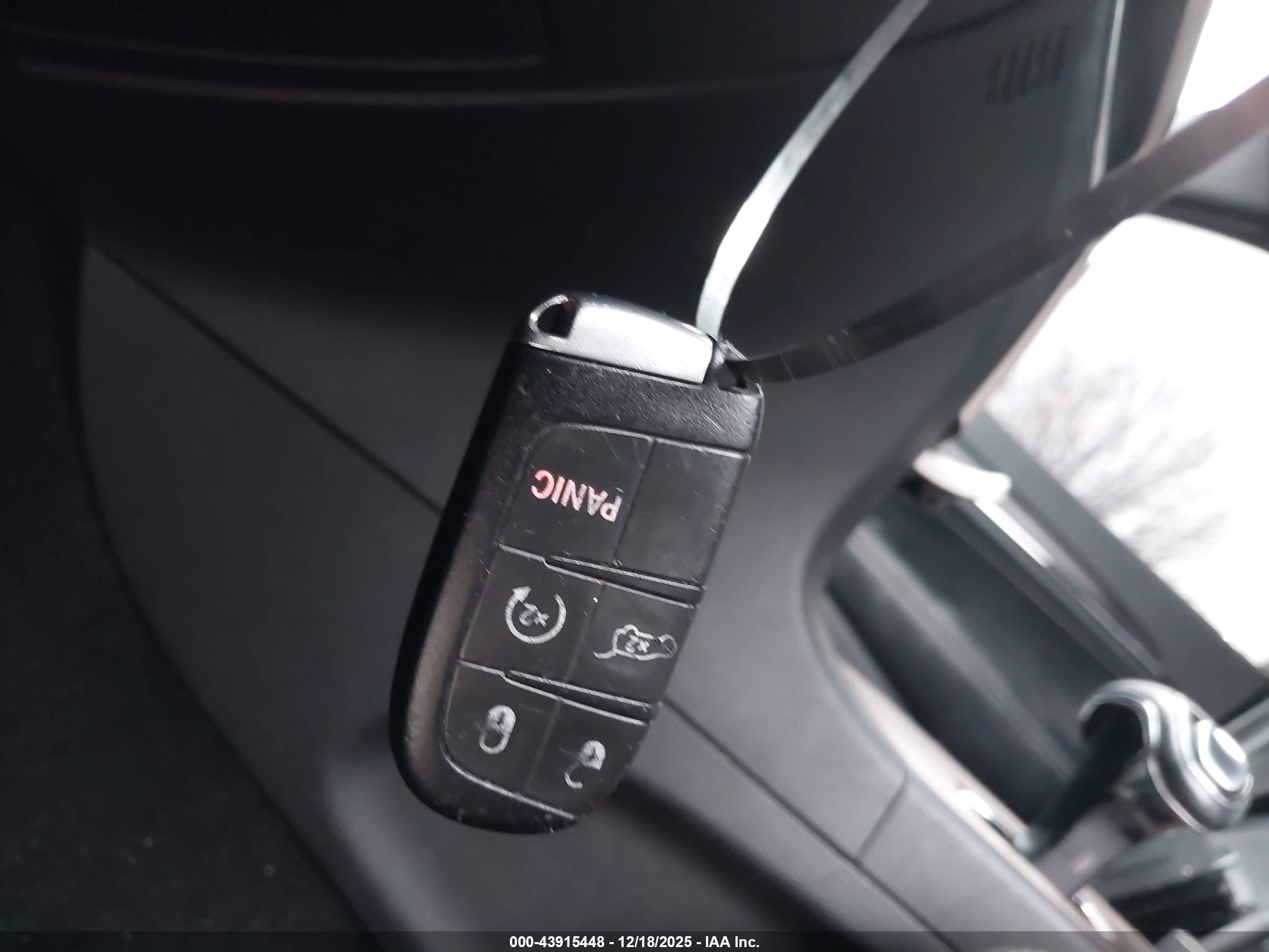 JEEP GRAND image 11