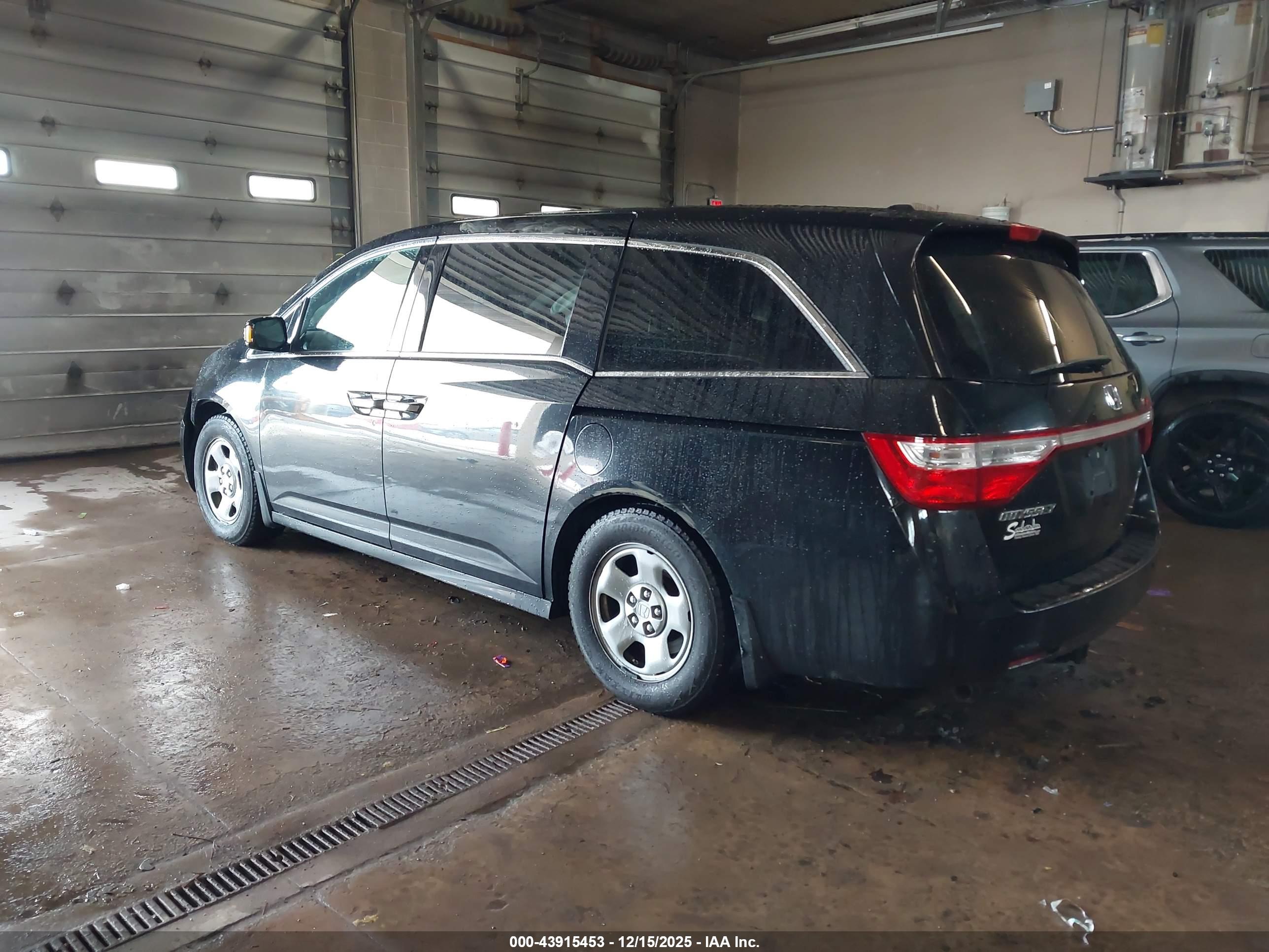 HONDA ODYSSEY image 3