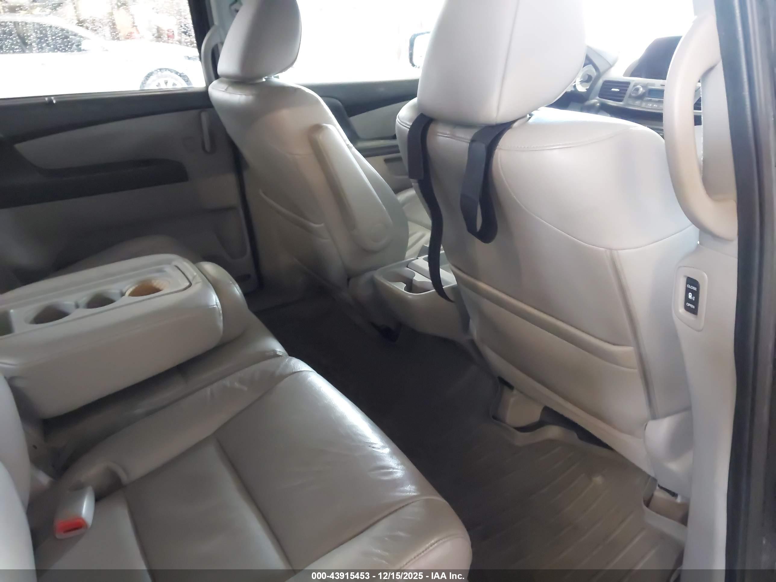 HONDA ODYSSEY image 8